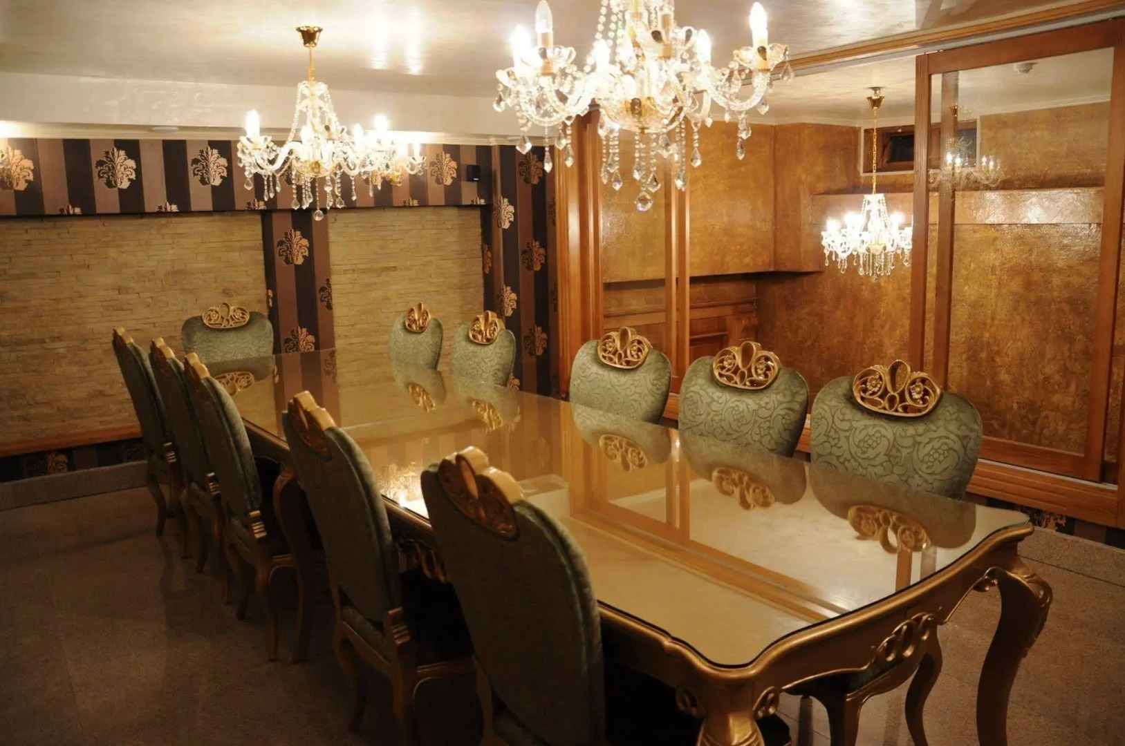 Premier Prezident Garni Hotel and Spa