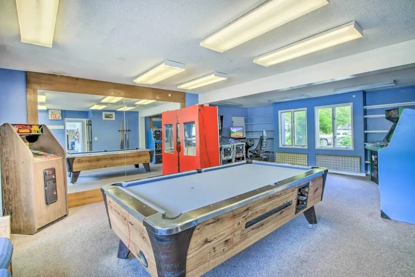 Cozy Lincoln Condo ~ 1 Mi to Loon Mountain!