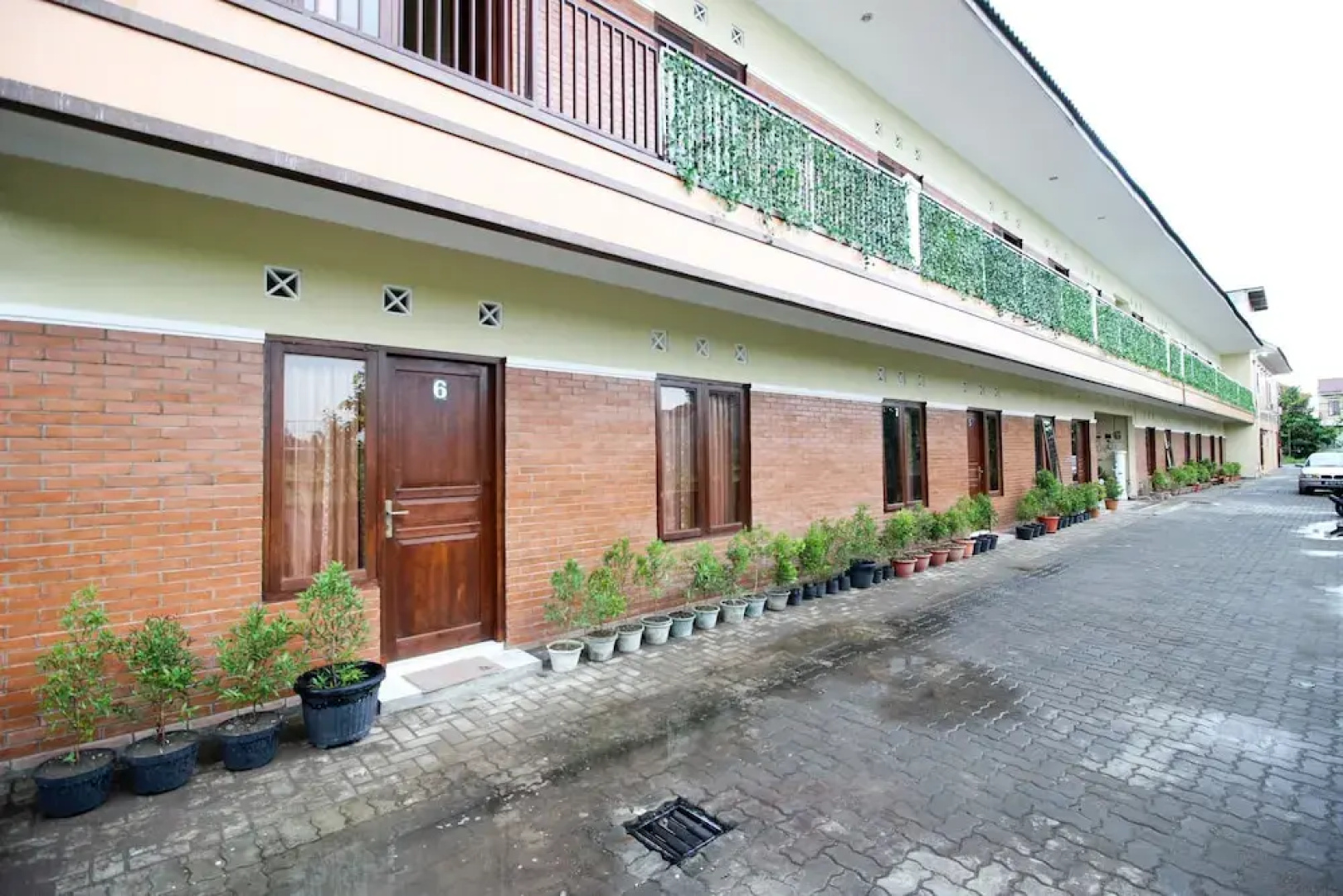 RedDoorz near Desa Wisata Kasongan