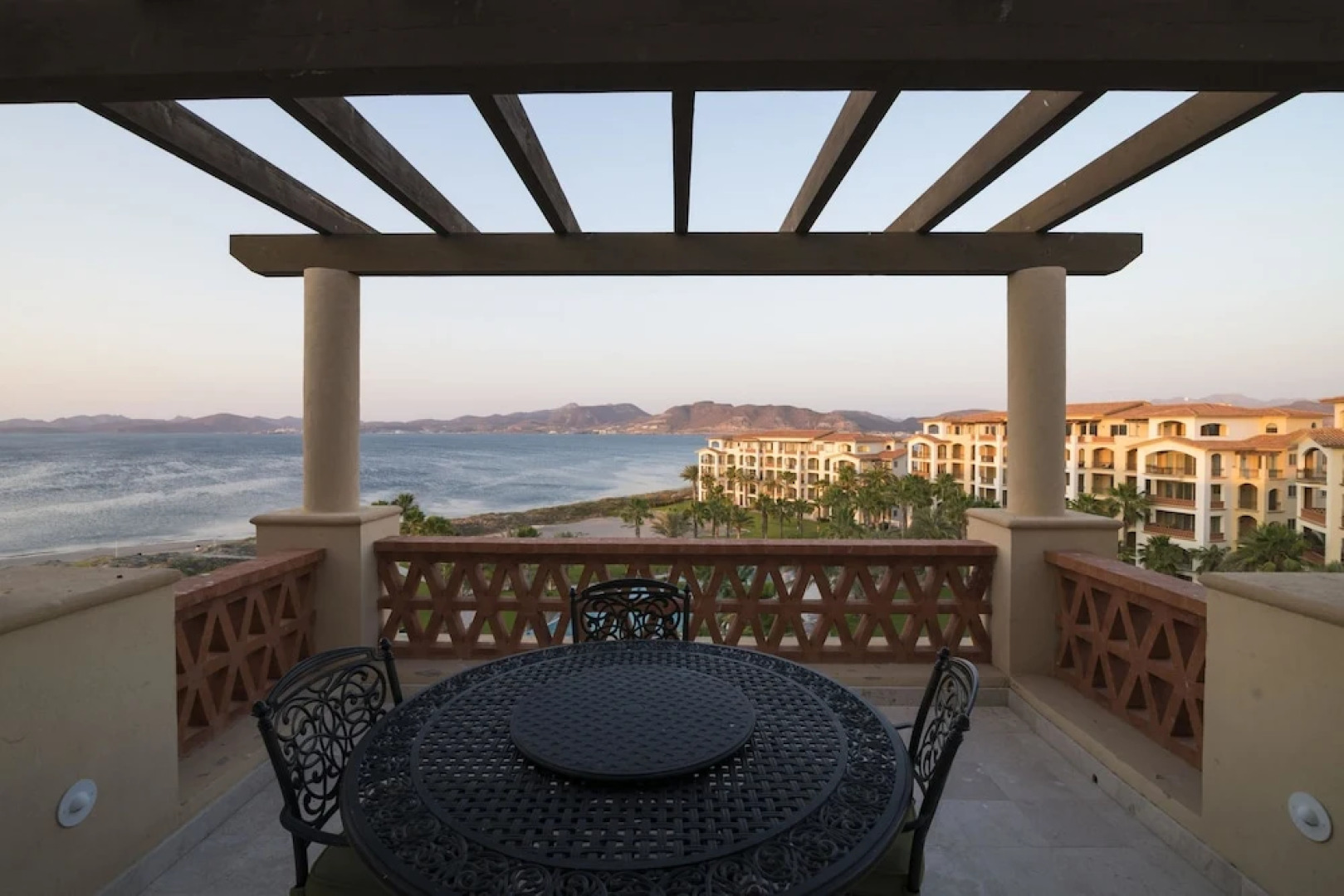 Paraiso Del Mar Resort D601 3 Bed by Casago