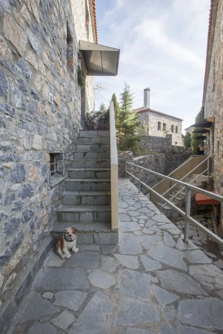 Rock Dandy Mountain House