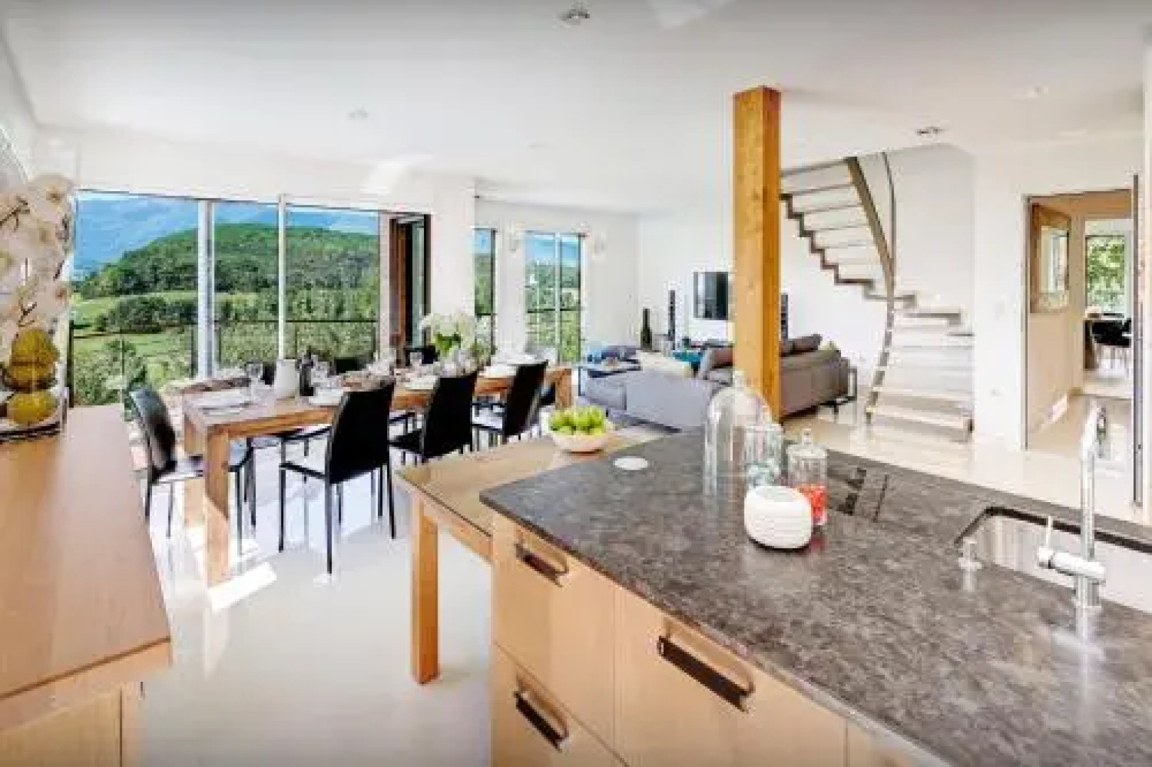 Villa Flying Dragon - OVO Network