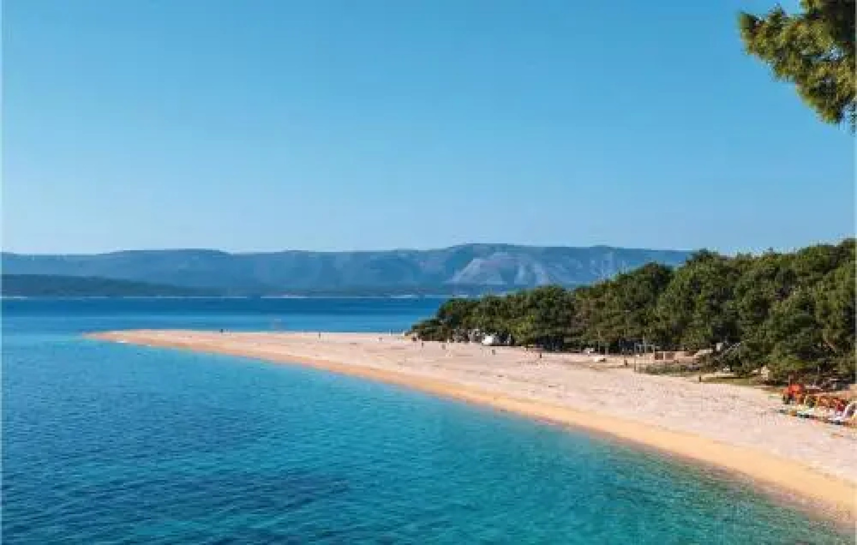 Four-Bedroom Holiday Home in Milna