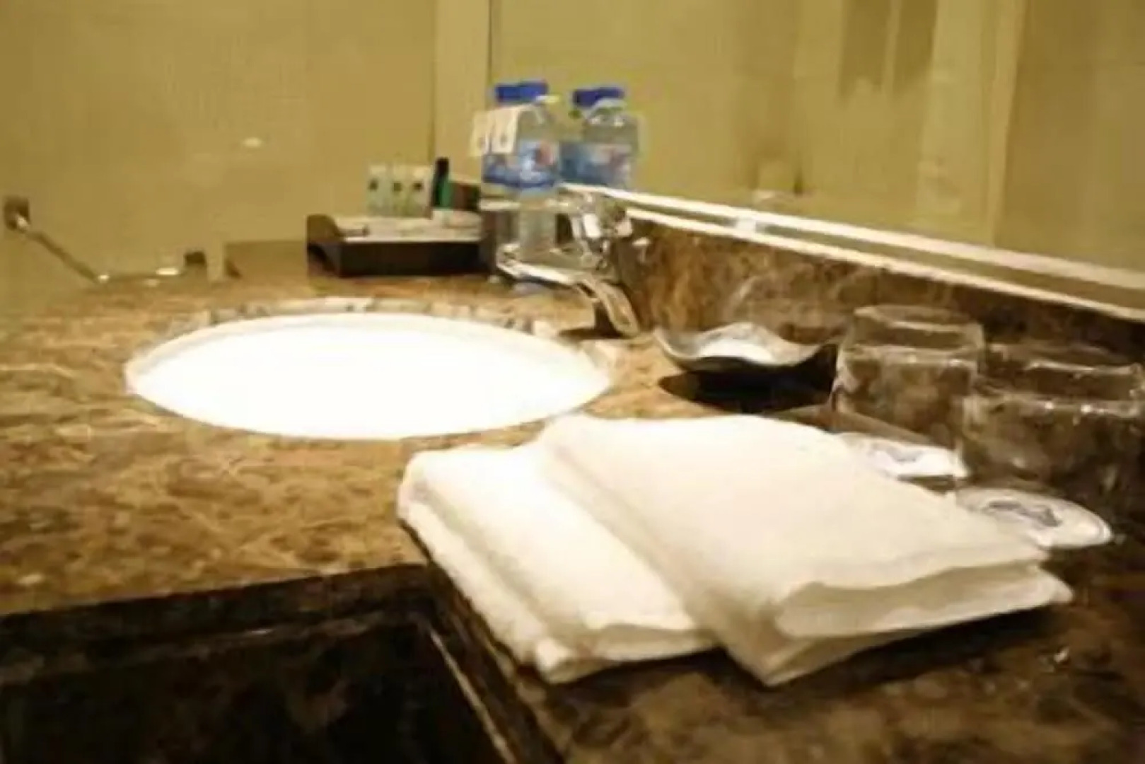 Days Hotel and Suites Jiaozuo