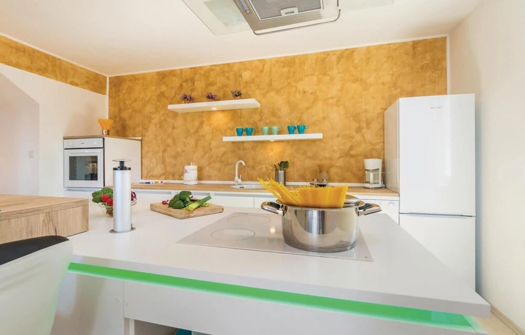 Nice Home in Lukovo with Hot Tub, WiFi & 4 Bedrooms