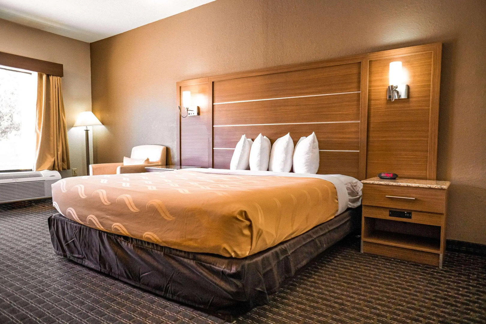 Quality Inn & Suites near Six Flags - Austell