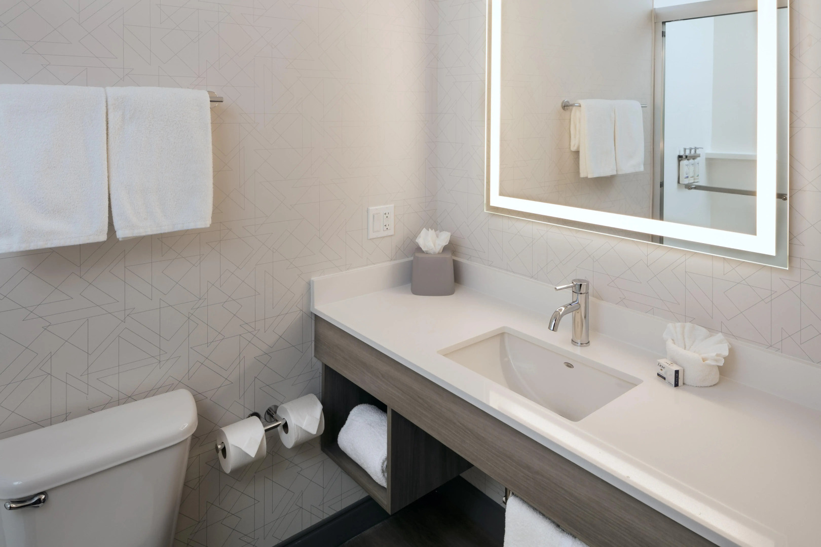 Holiday Inn Express Corvallis-On the River by IHG