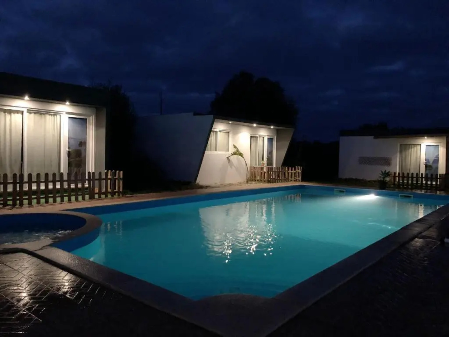 One bedroom bungalow with shared pool enclosed garden and wifi at Silves