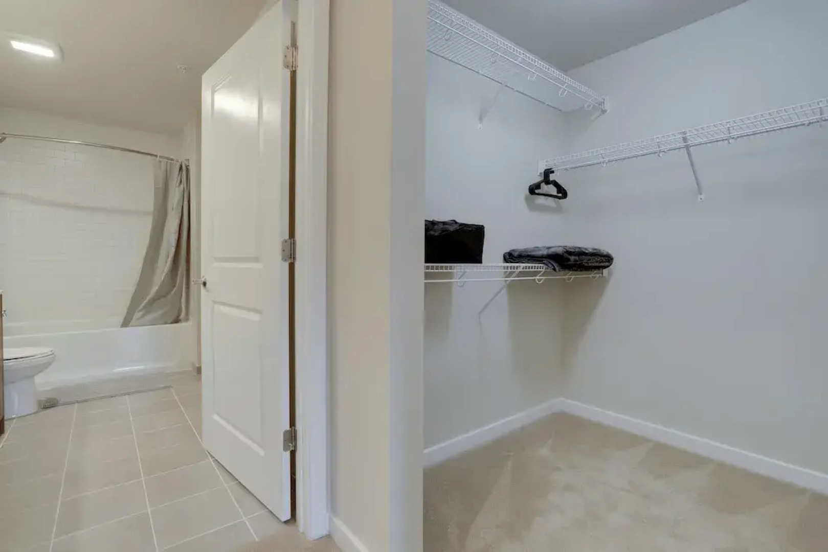 Cozy Alexandria Apartment