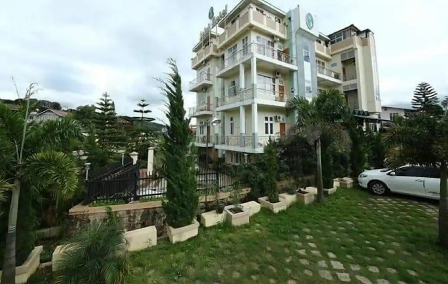 Seint Hotel