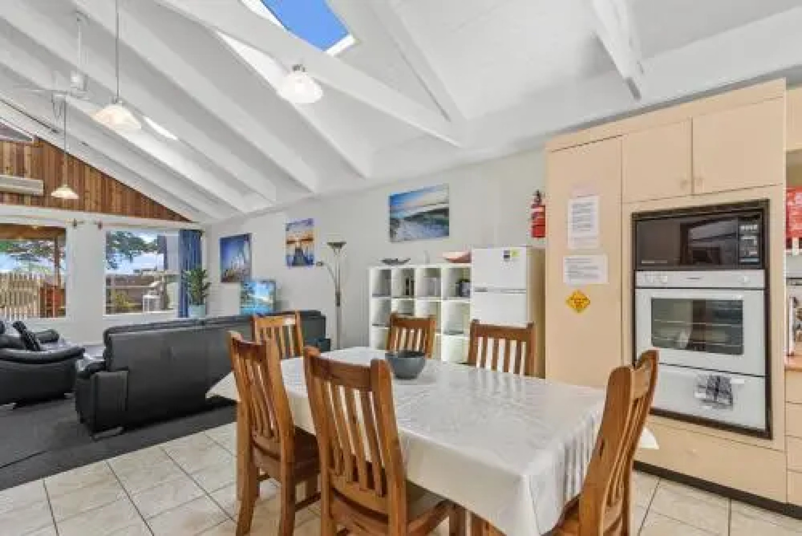 Black Dolphin Waterfront Townhouse - Bay Views