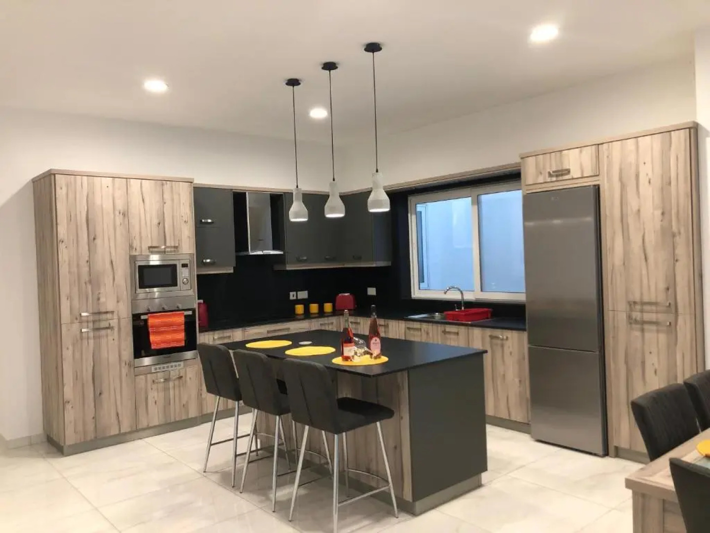 Penthouse in Marsaxlokk with panoramic views: 3 bedrooms, 2 baths