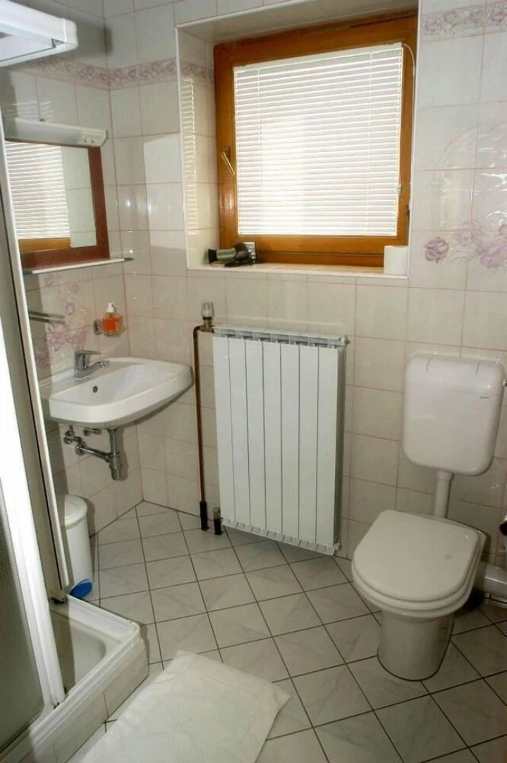 Rooms and Apartments Panker