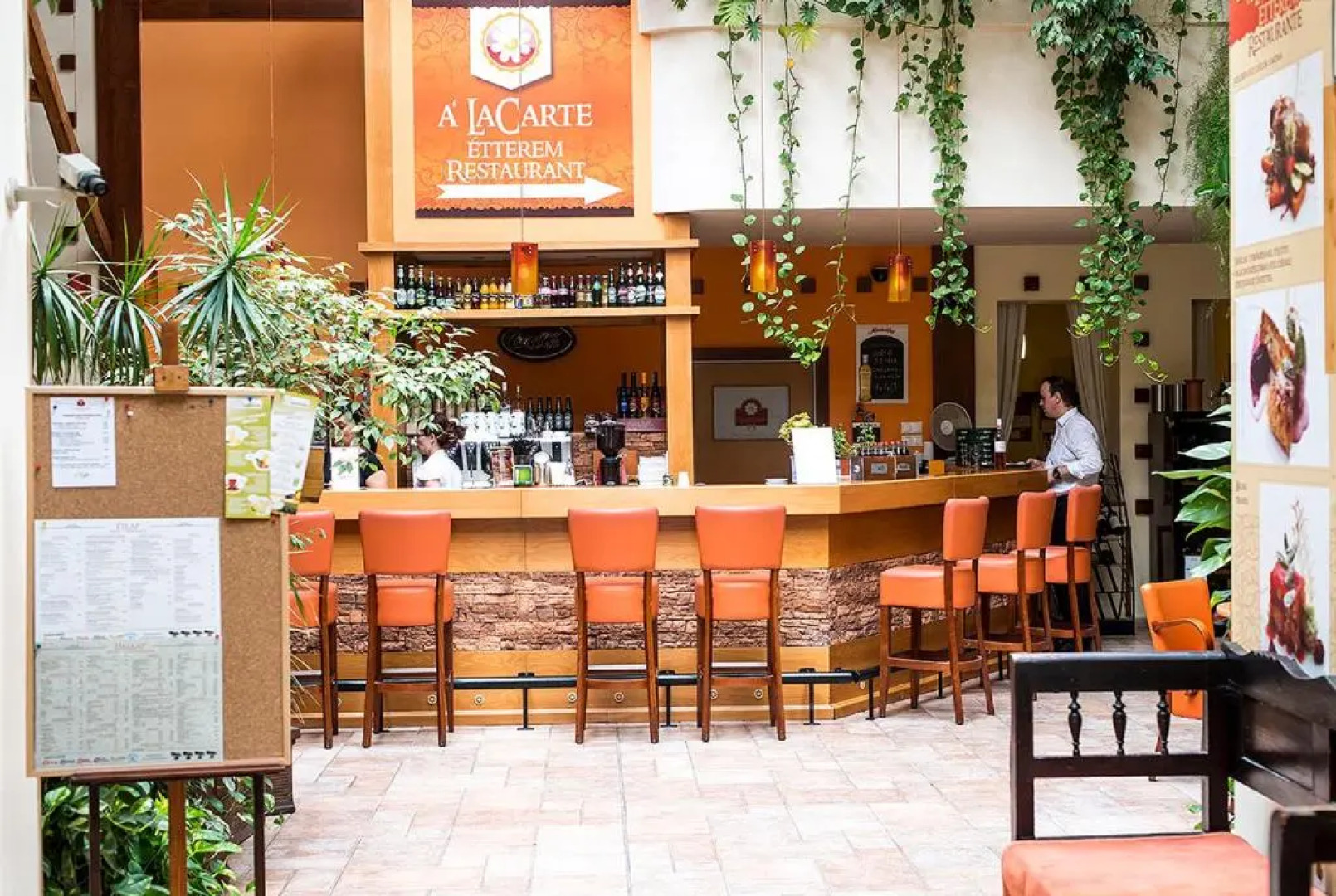 Gastland M0 Hotel & Conference Center