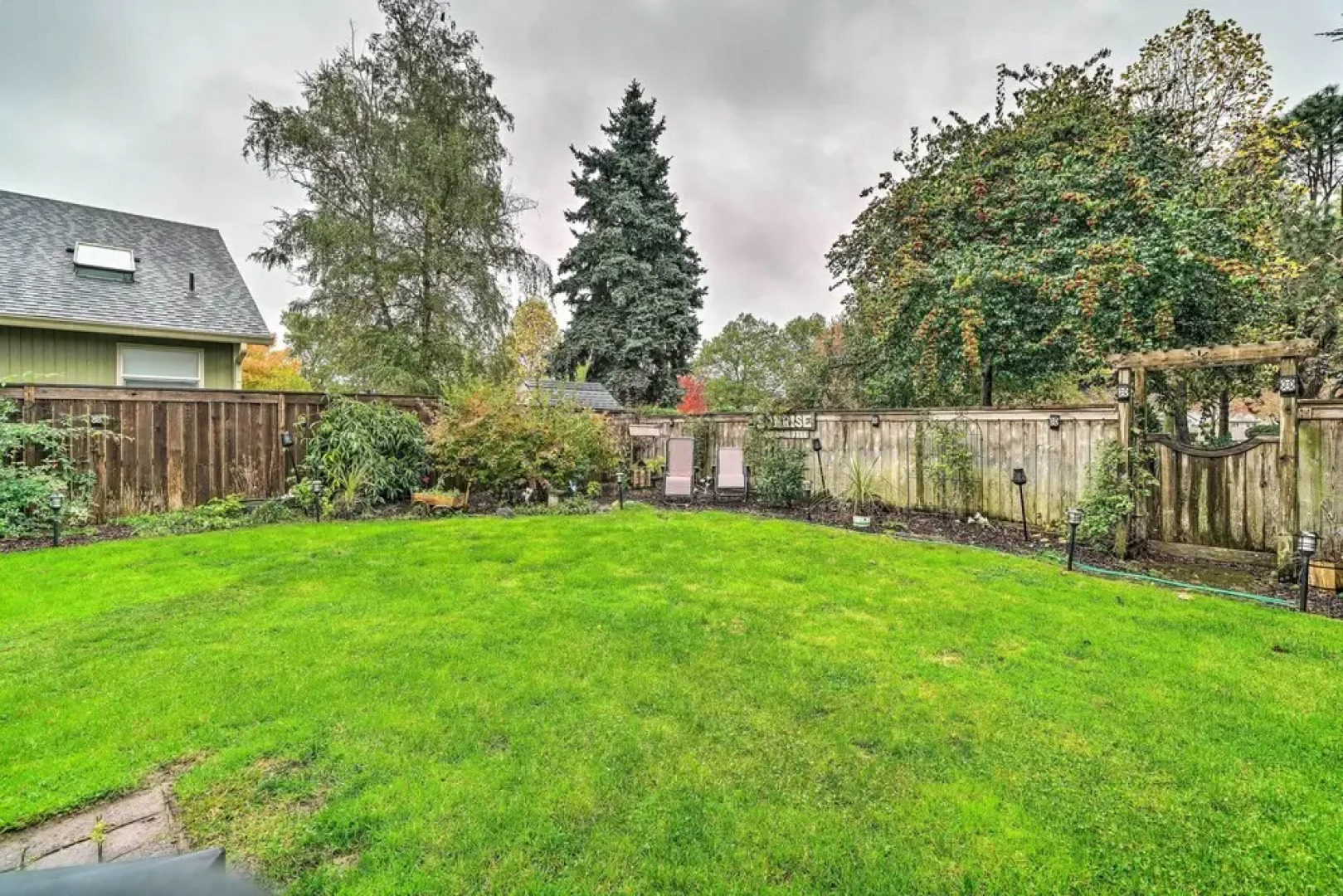 Charming Vancouver Home - Patio & Fire Pit!