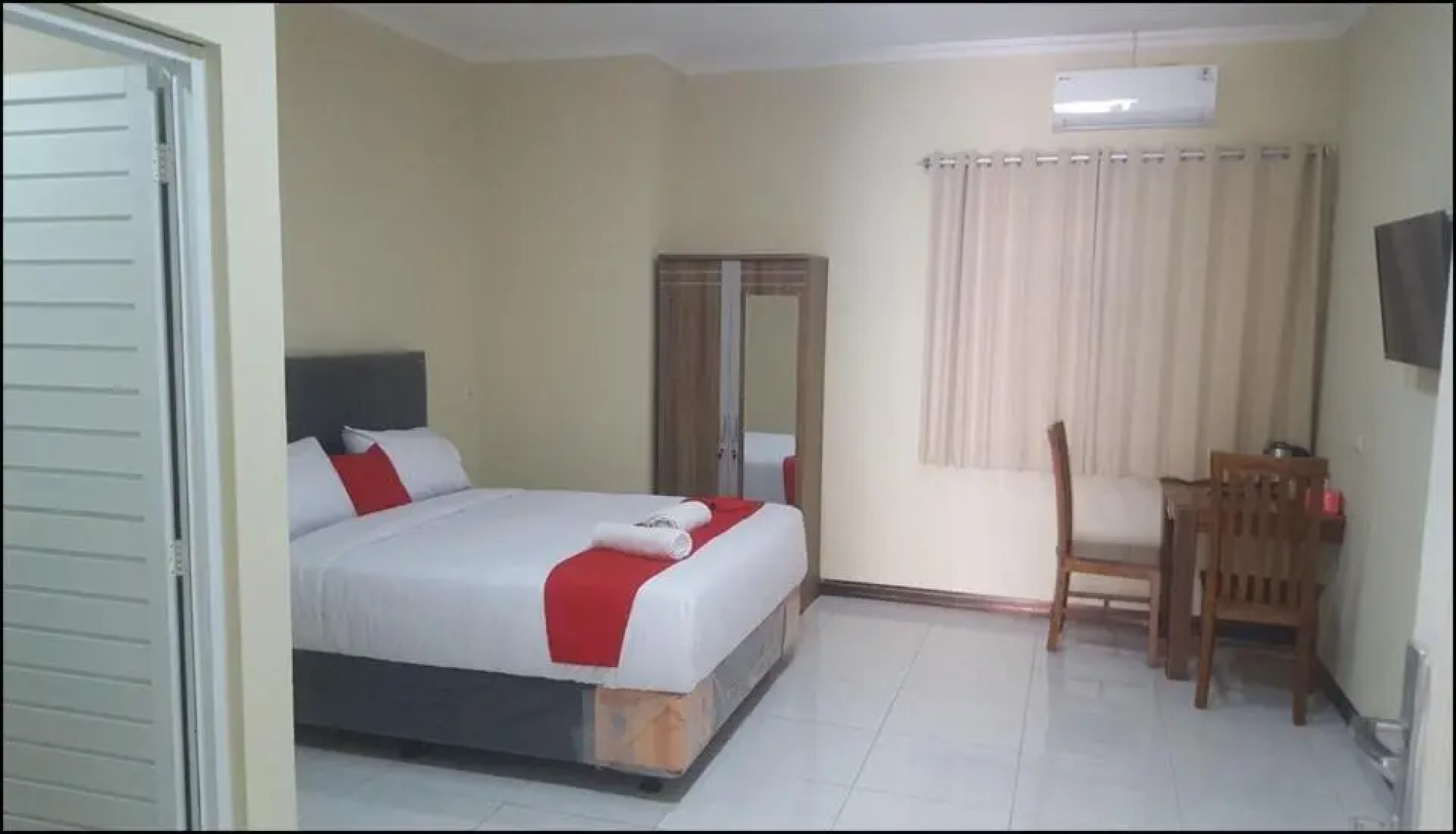 RoomZ Budget Residence