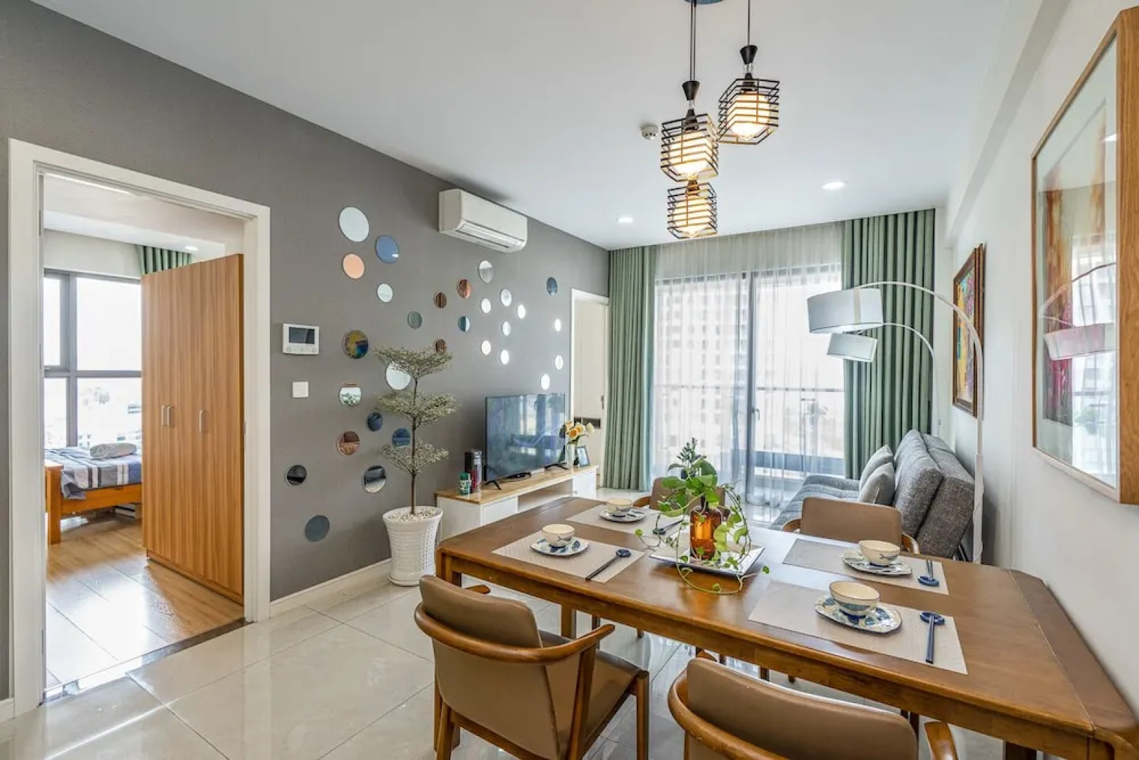 Justay Tresor Bach Dang River