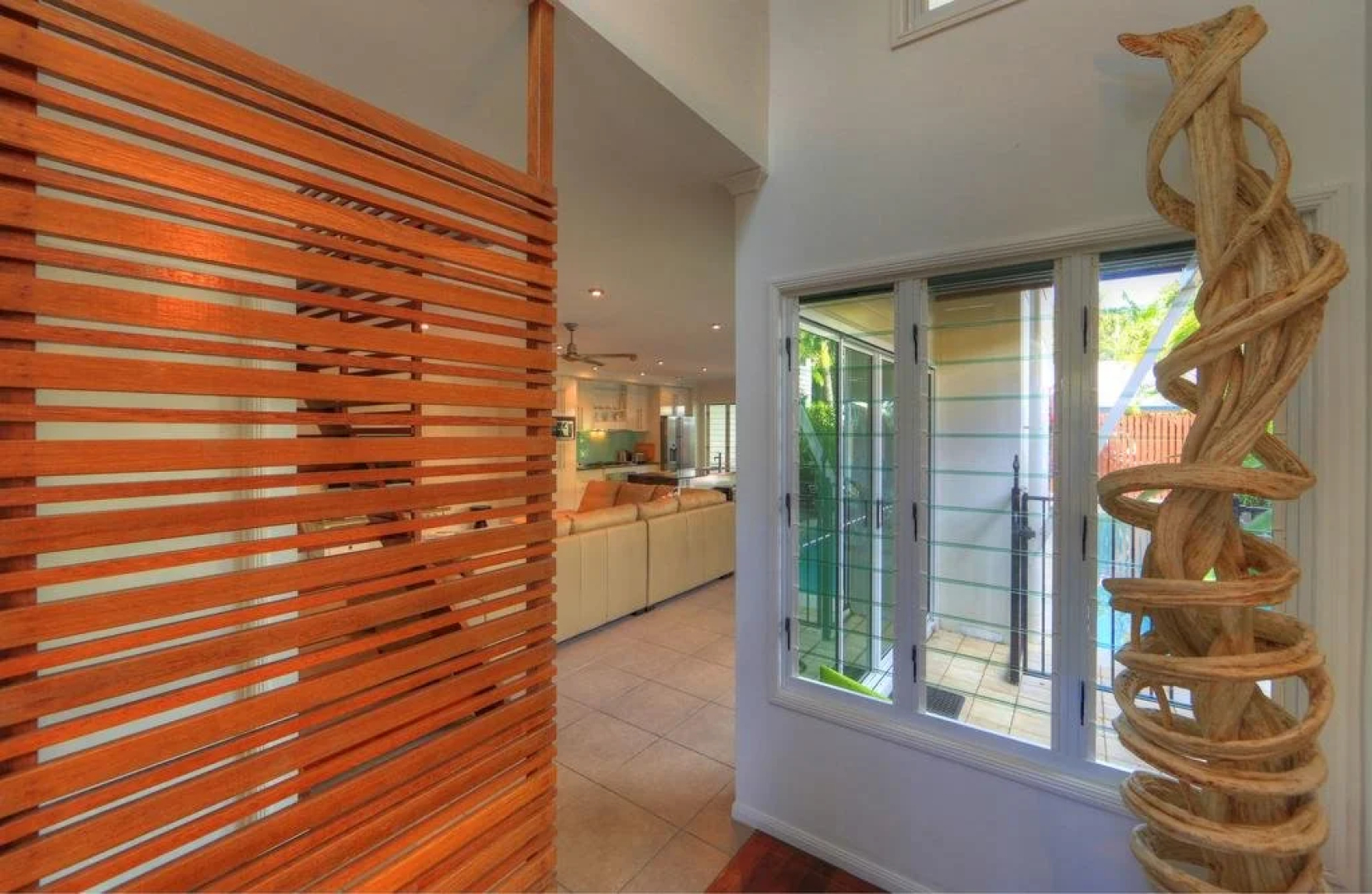 Deja Vu Palm Cove Private Heated Pool