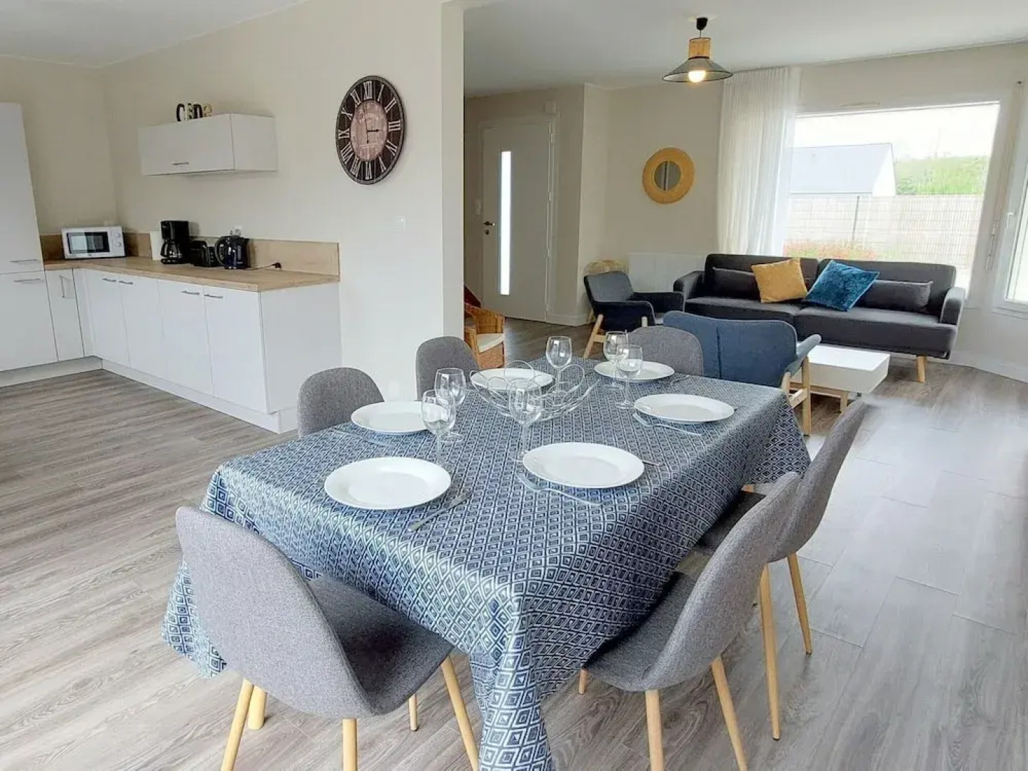 Holiday Home in Plouarzel Near Sandy Beaches