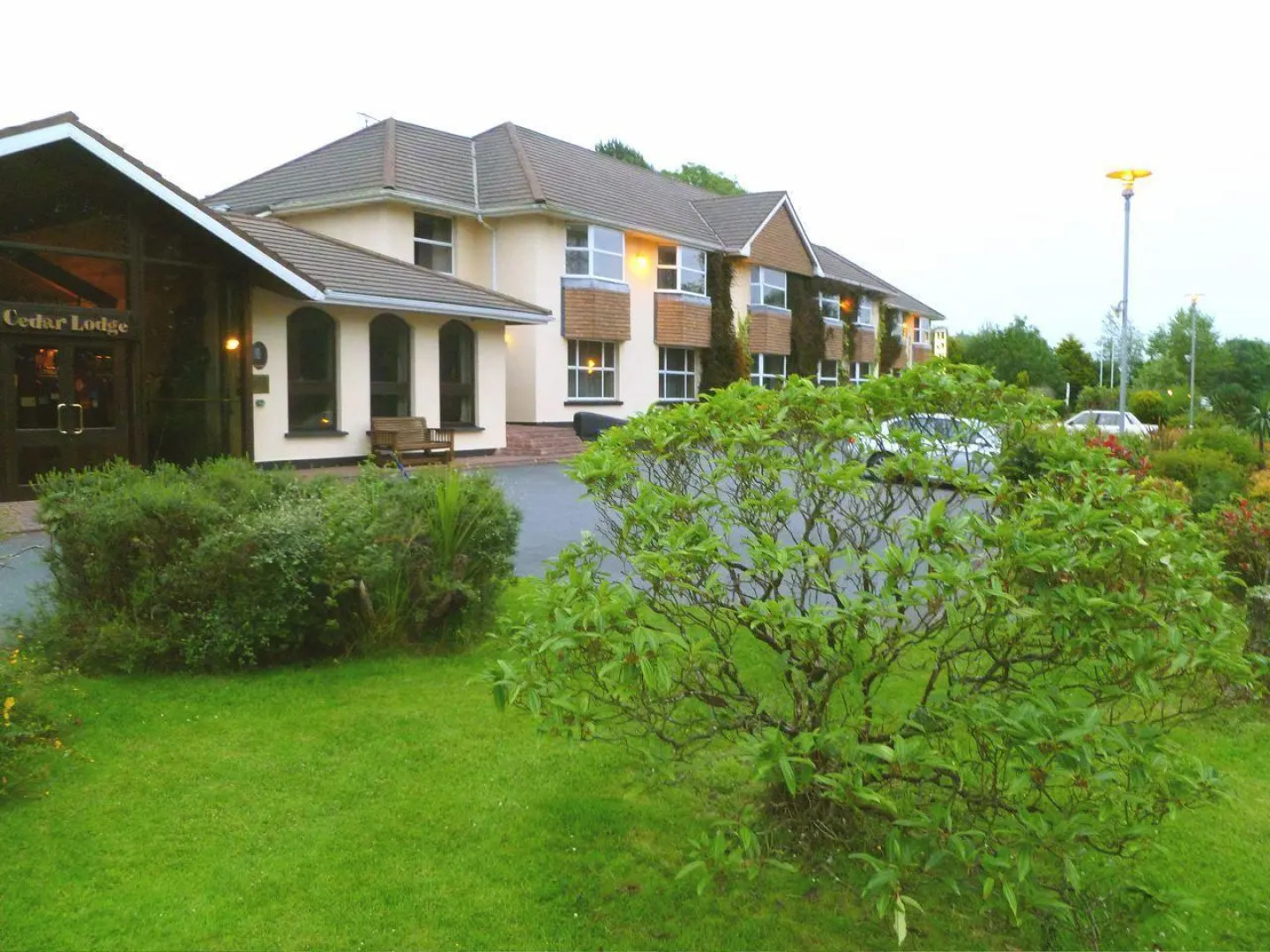 The Cedar Lodge Hotel and Restaurant