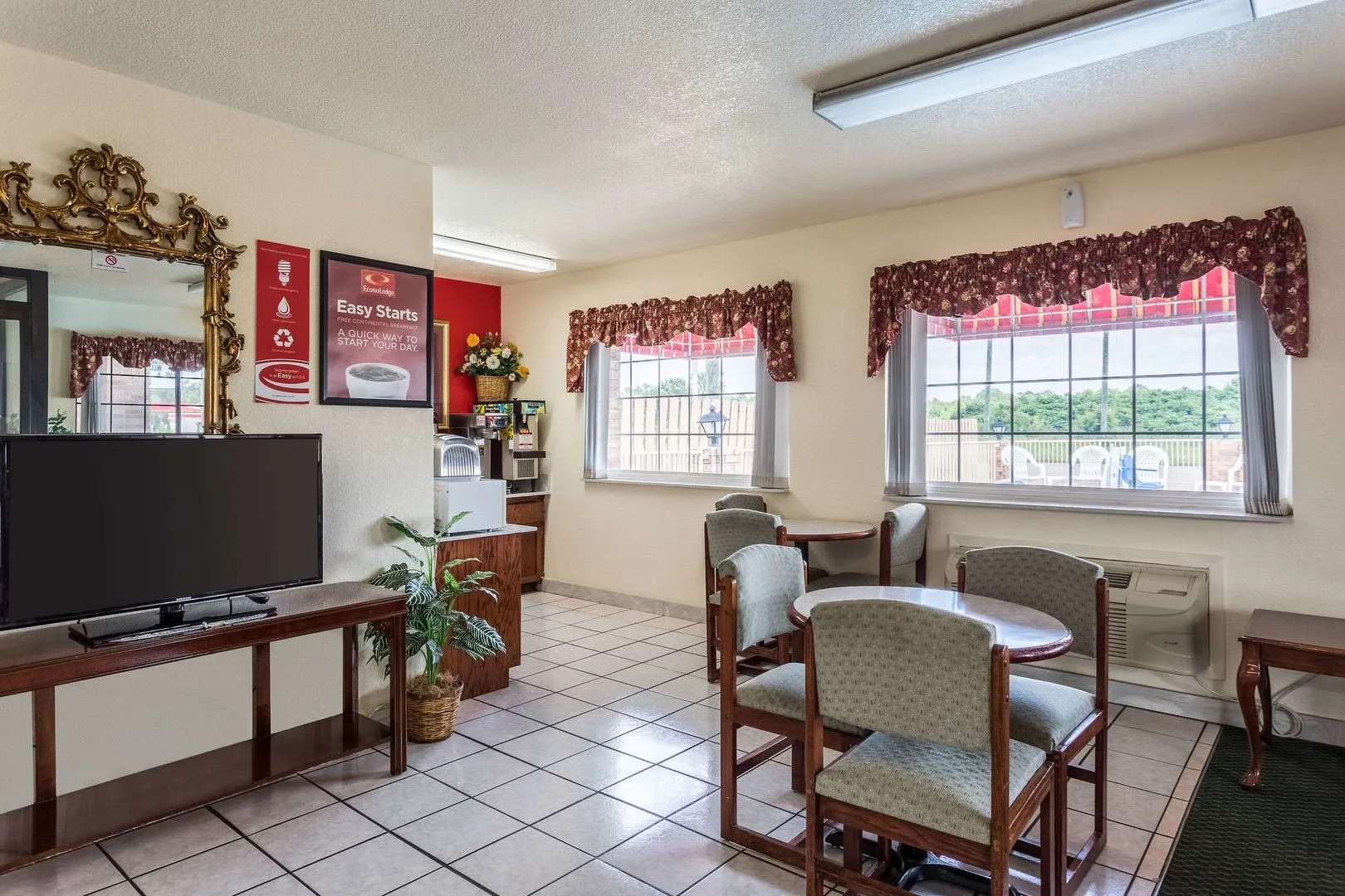 Econo Lodge Inn & Suites Little Rock SW