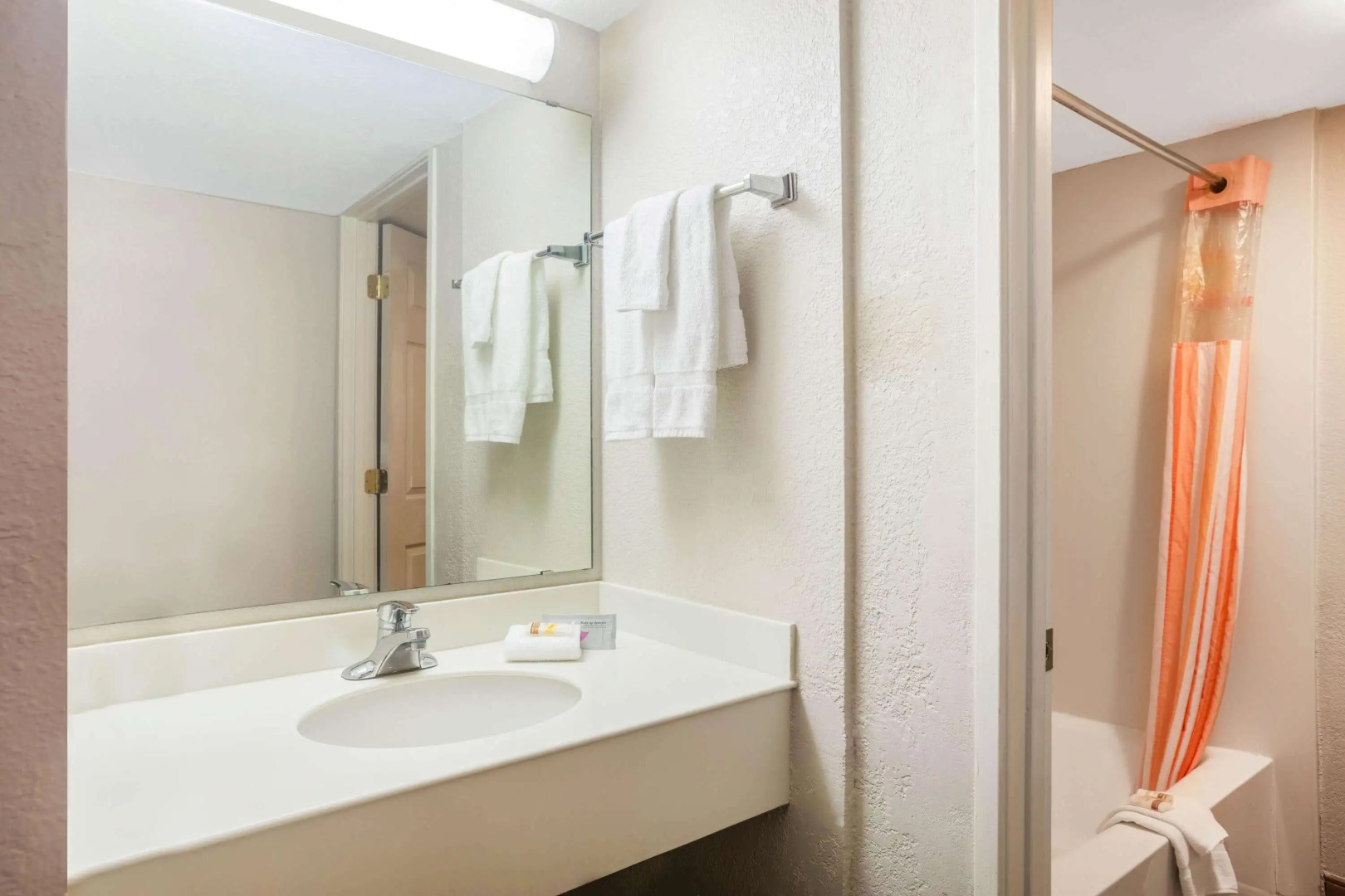 Days Inn by Wyndham Del Rio