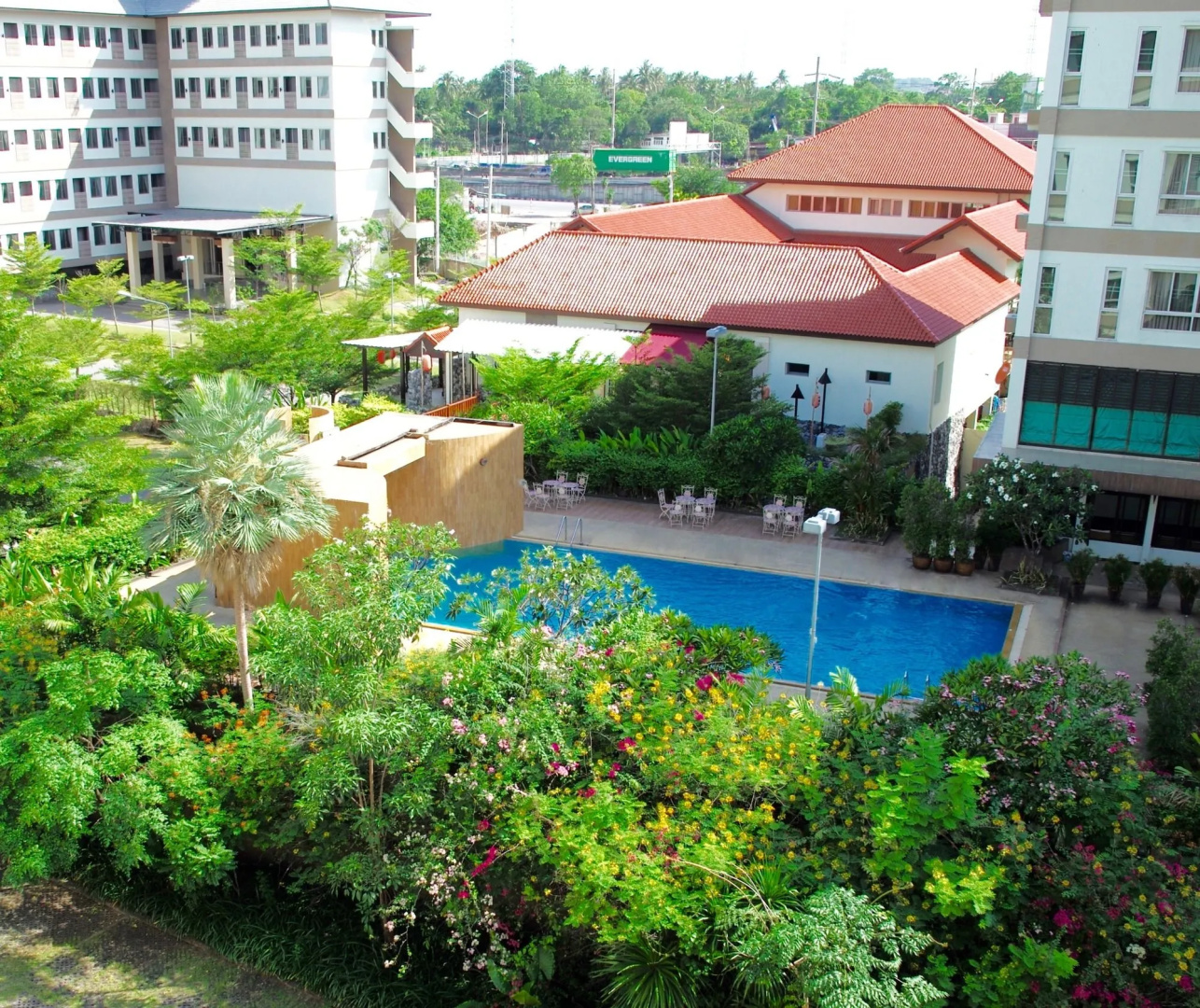 J Park Hotel