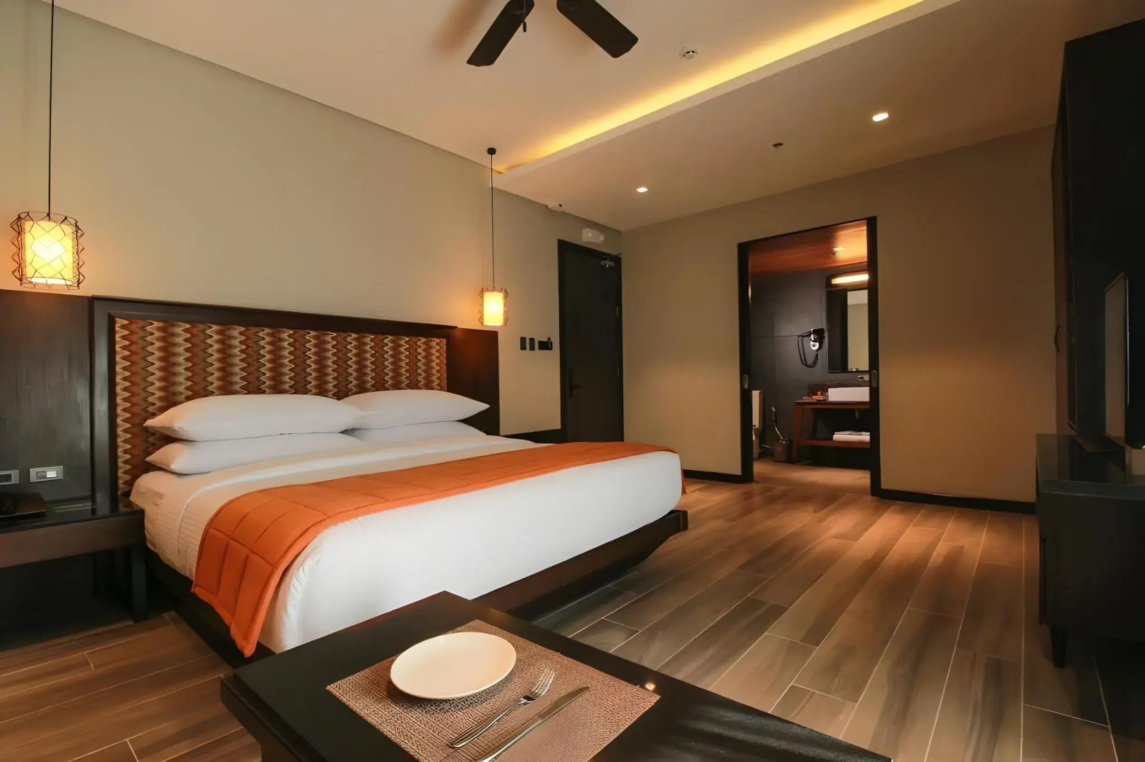 Two Seasons Coron Bayside Hotel