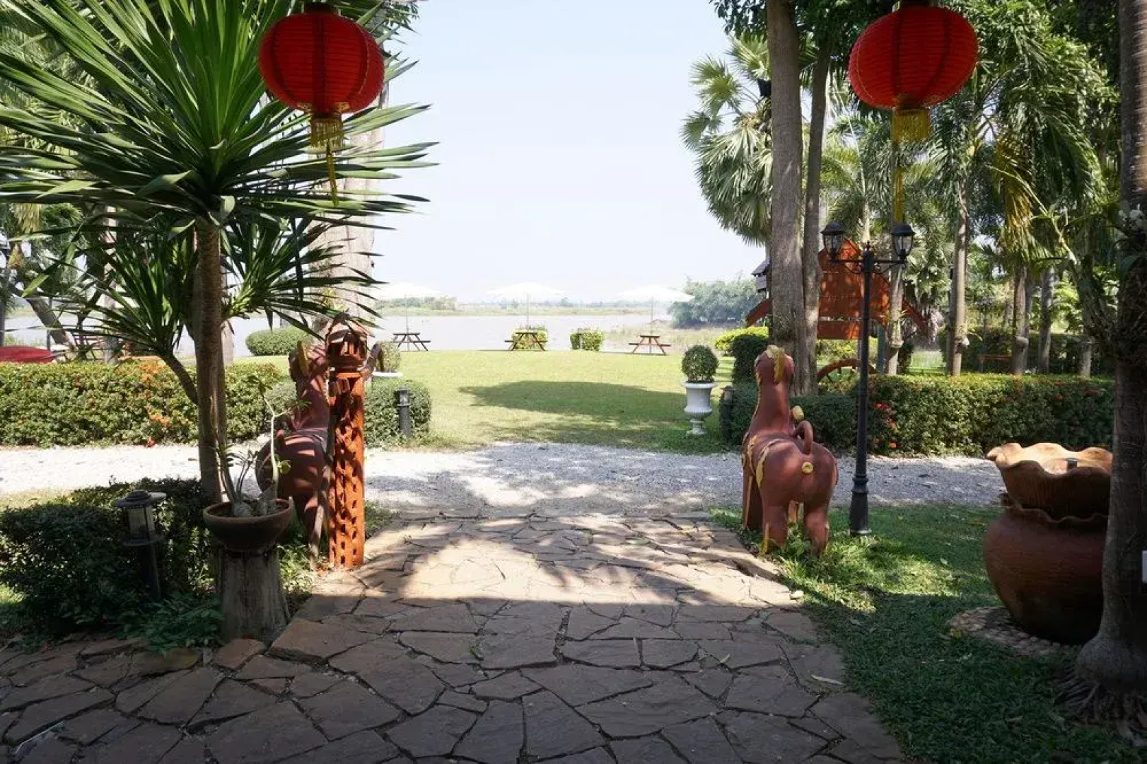 Uthai River Lake Resort