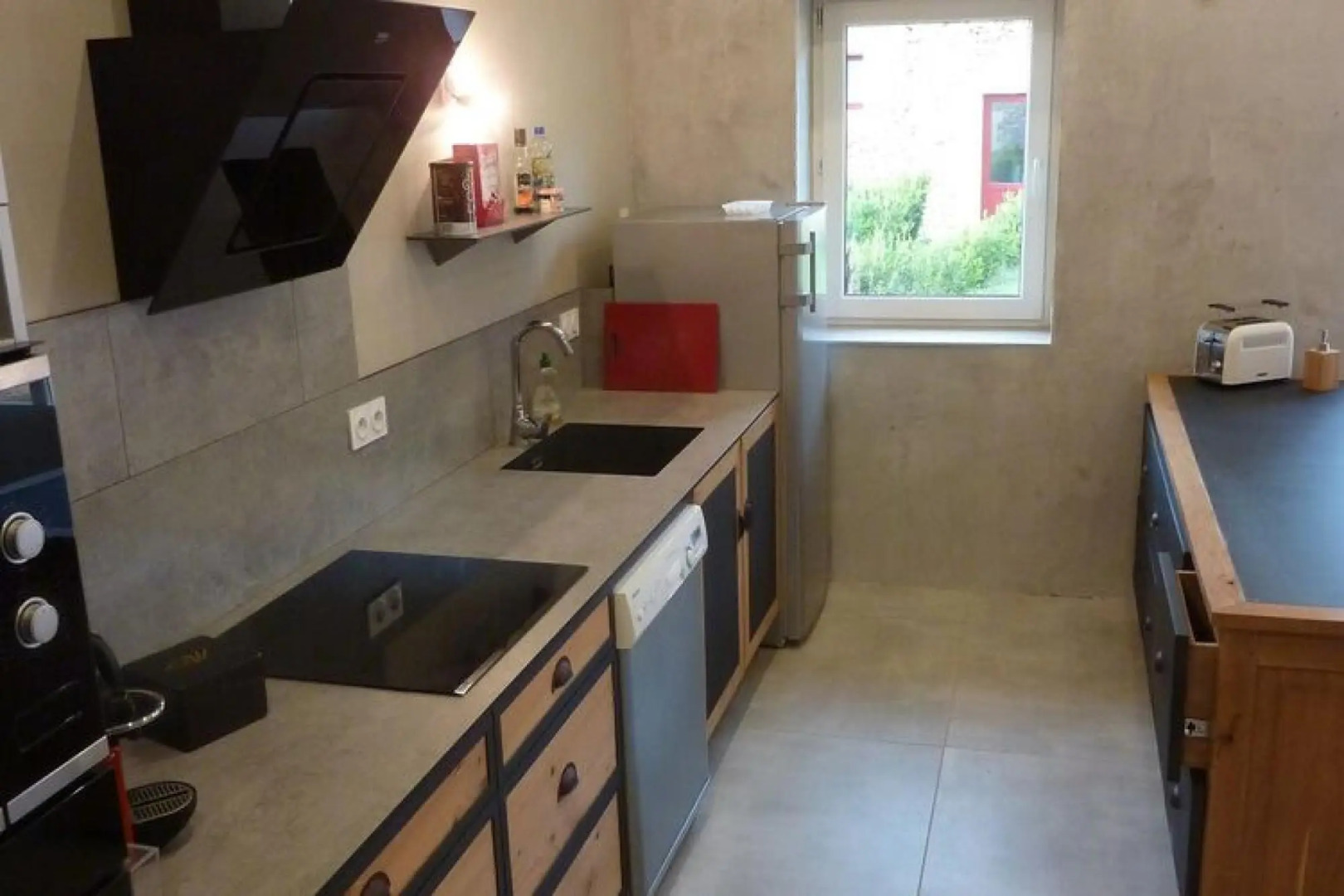 Nice holiday home in Nouvelle-Aquitaine with indoor pool