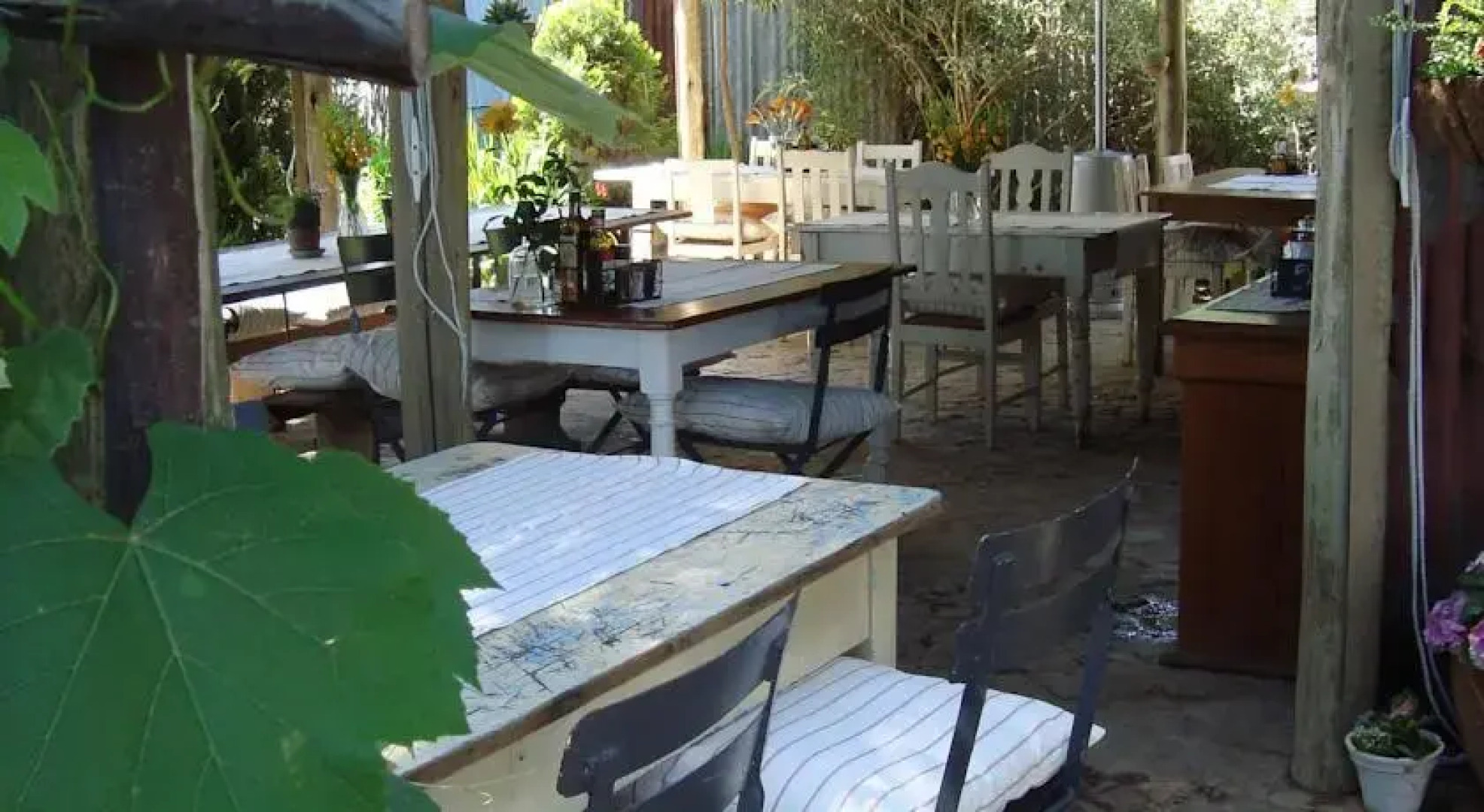 Living Life Station House