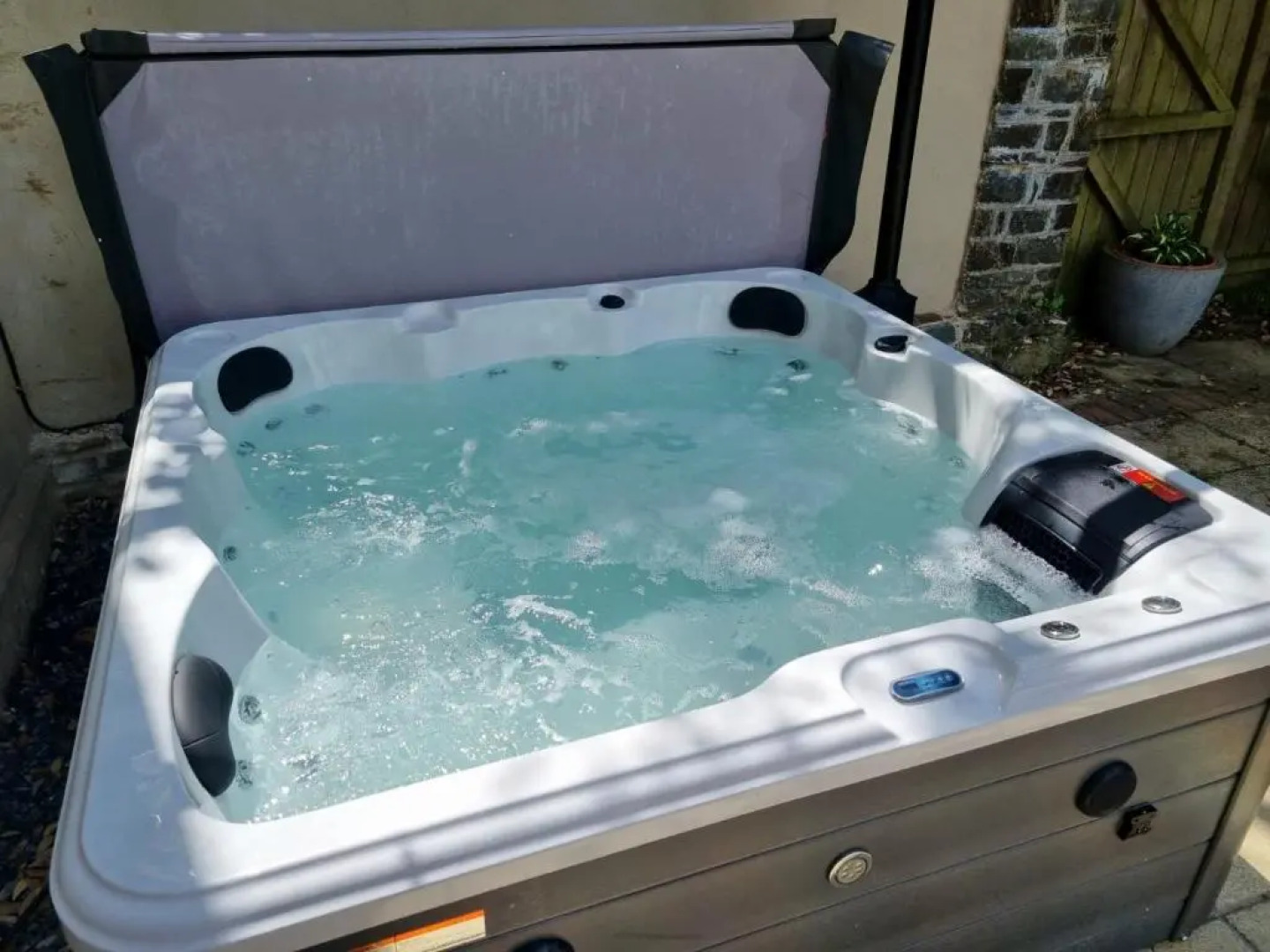 Exquisite 9 bed Villa hot tub, gym, cinema & more