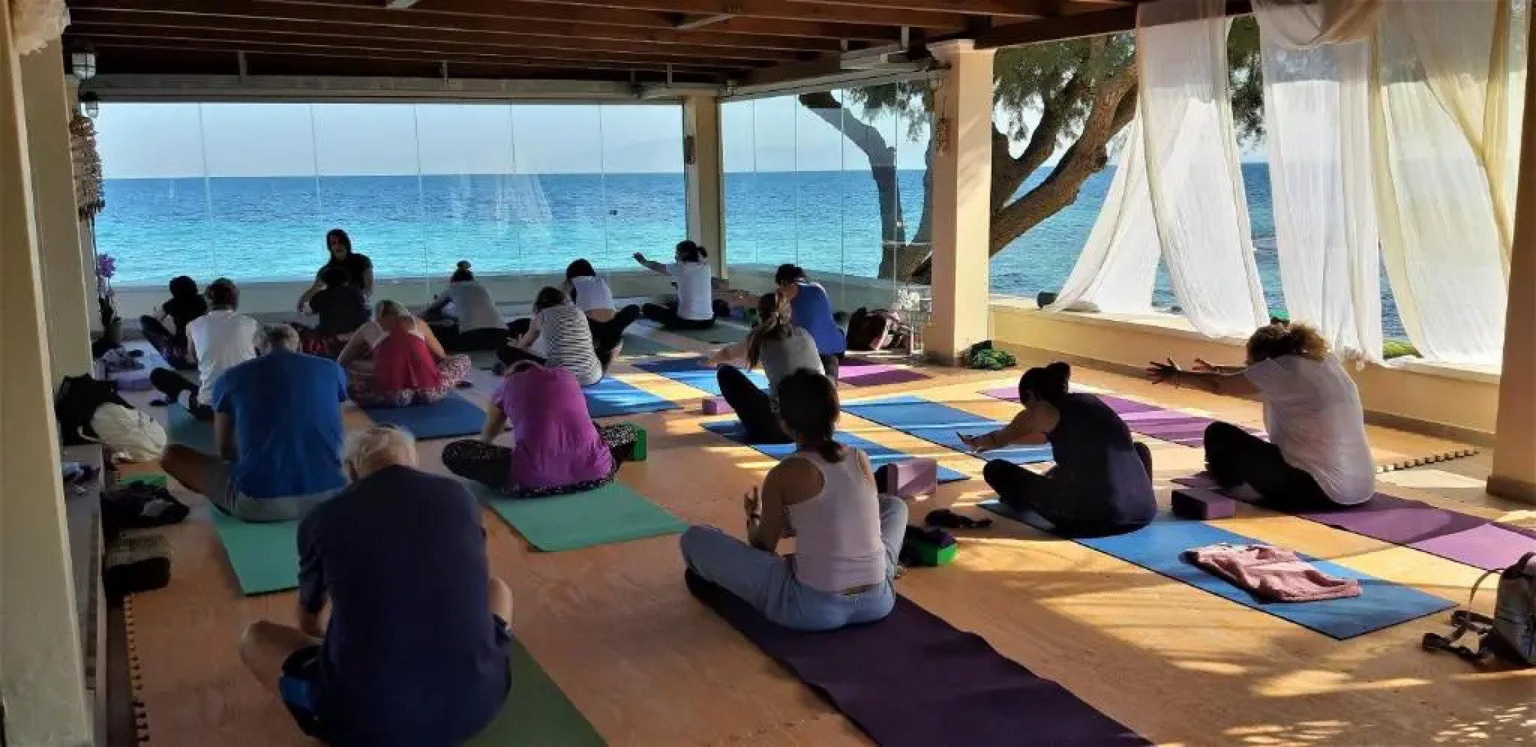 Irides Luxury Studios & Apartments