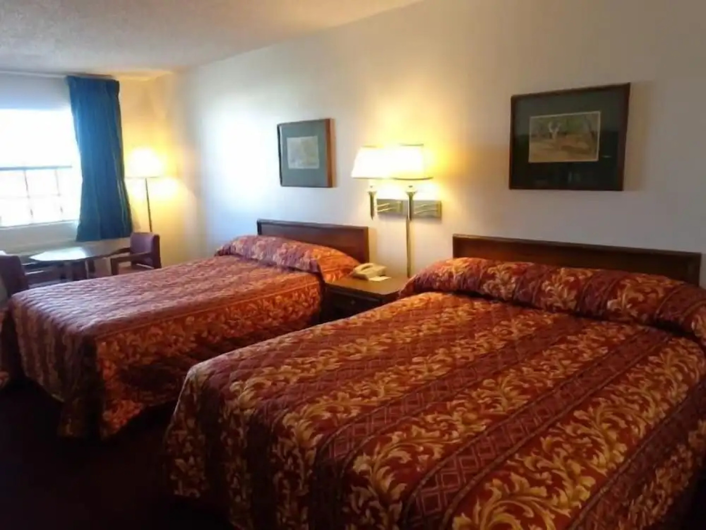 Windcrest Inn and Suites