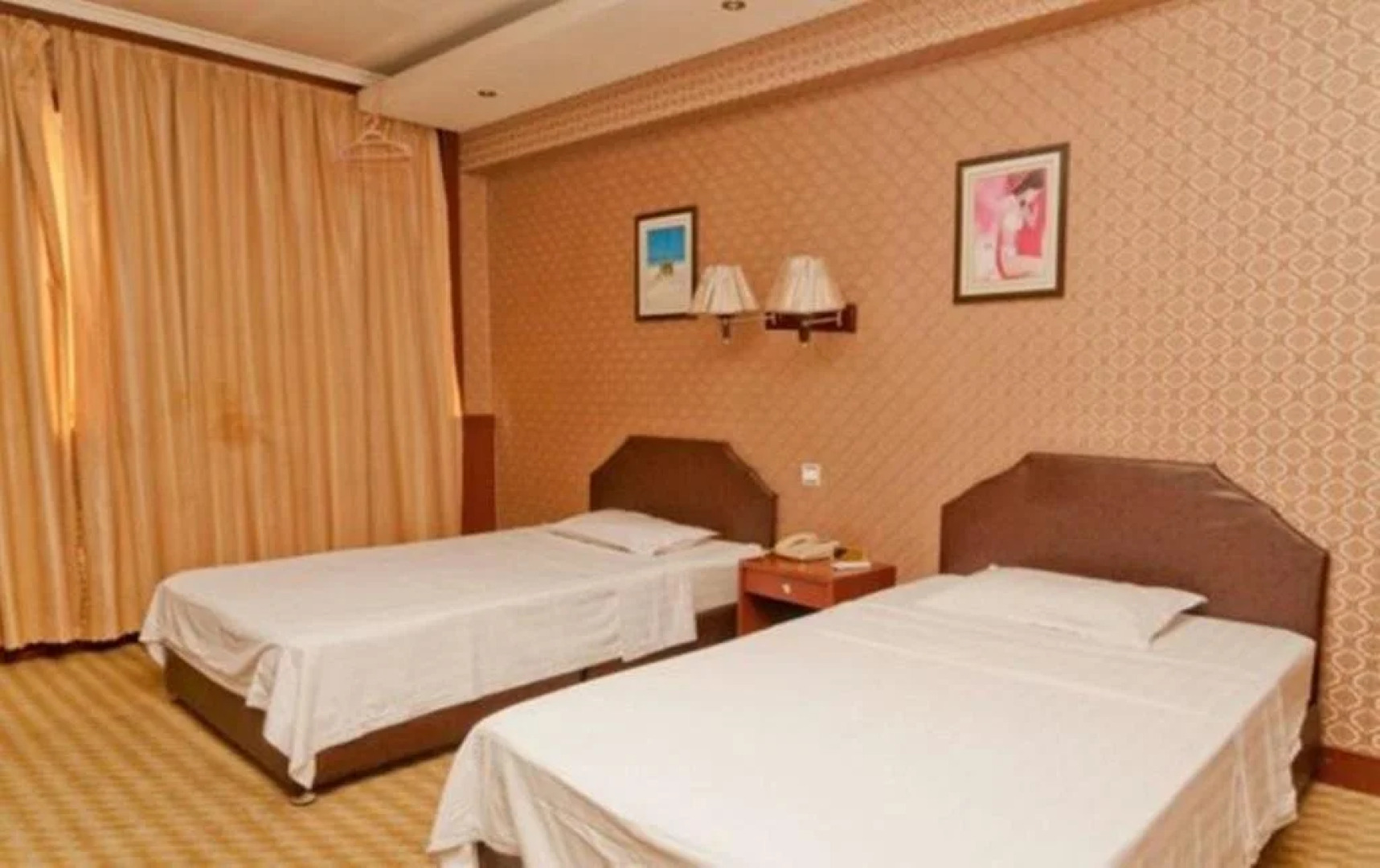 Zouping Mingzhu Business Hotel