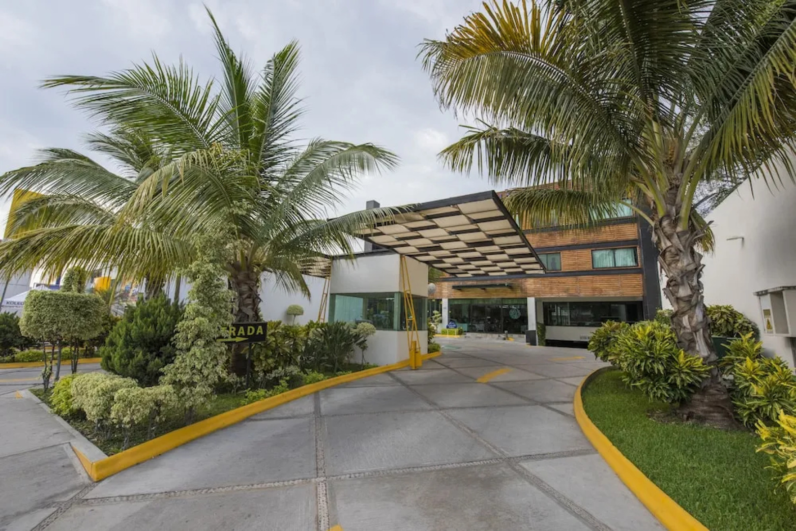 Hotel Andiroba Palace