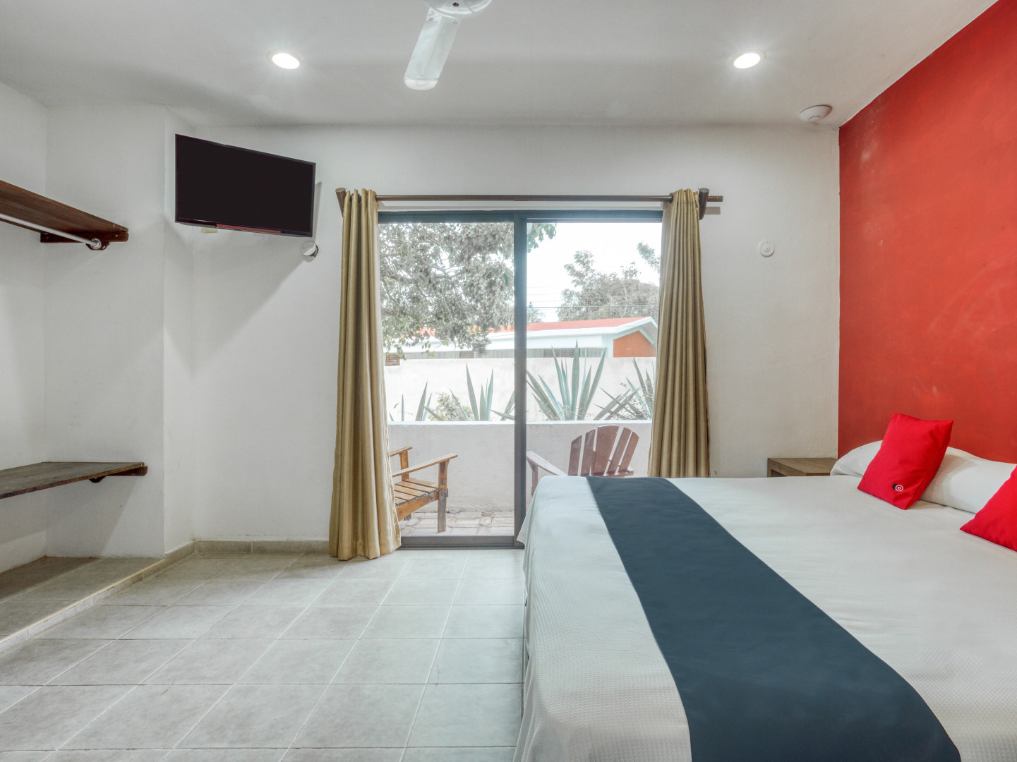 Chac Chi Hotel and Suites