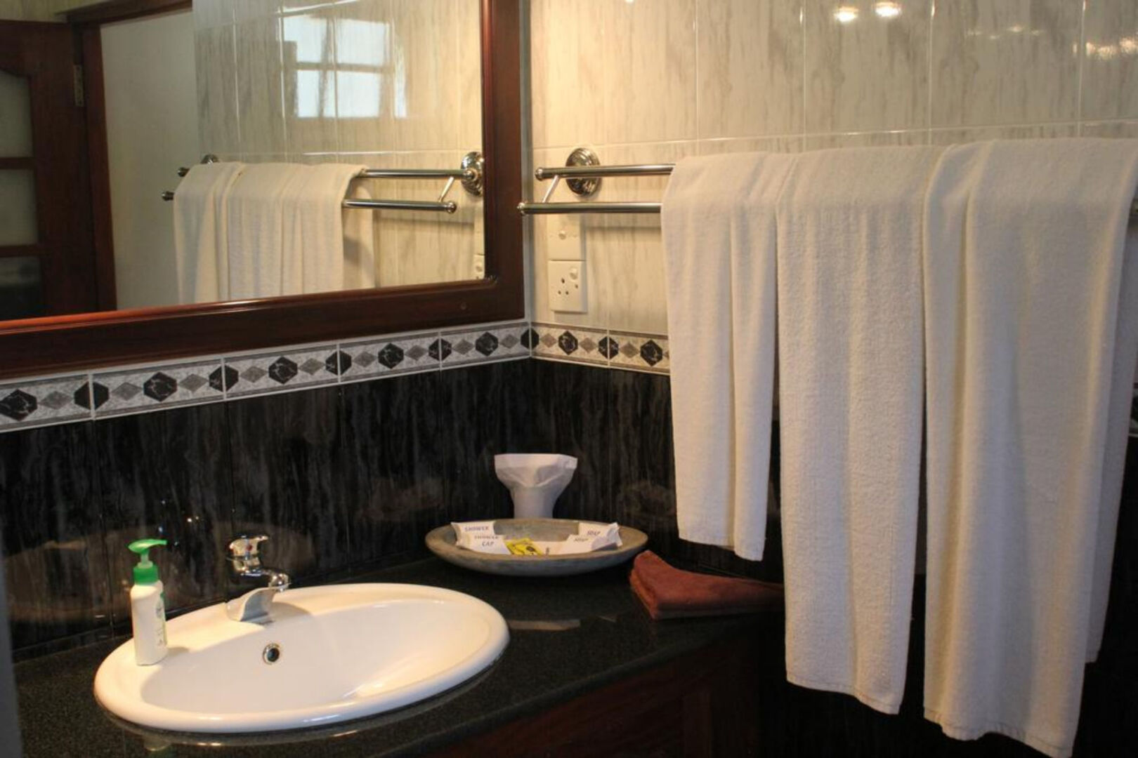 Hotel Bentota Village