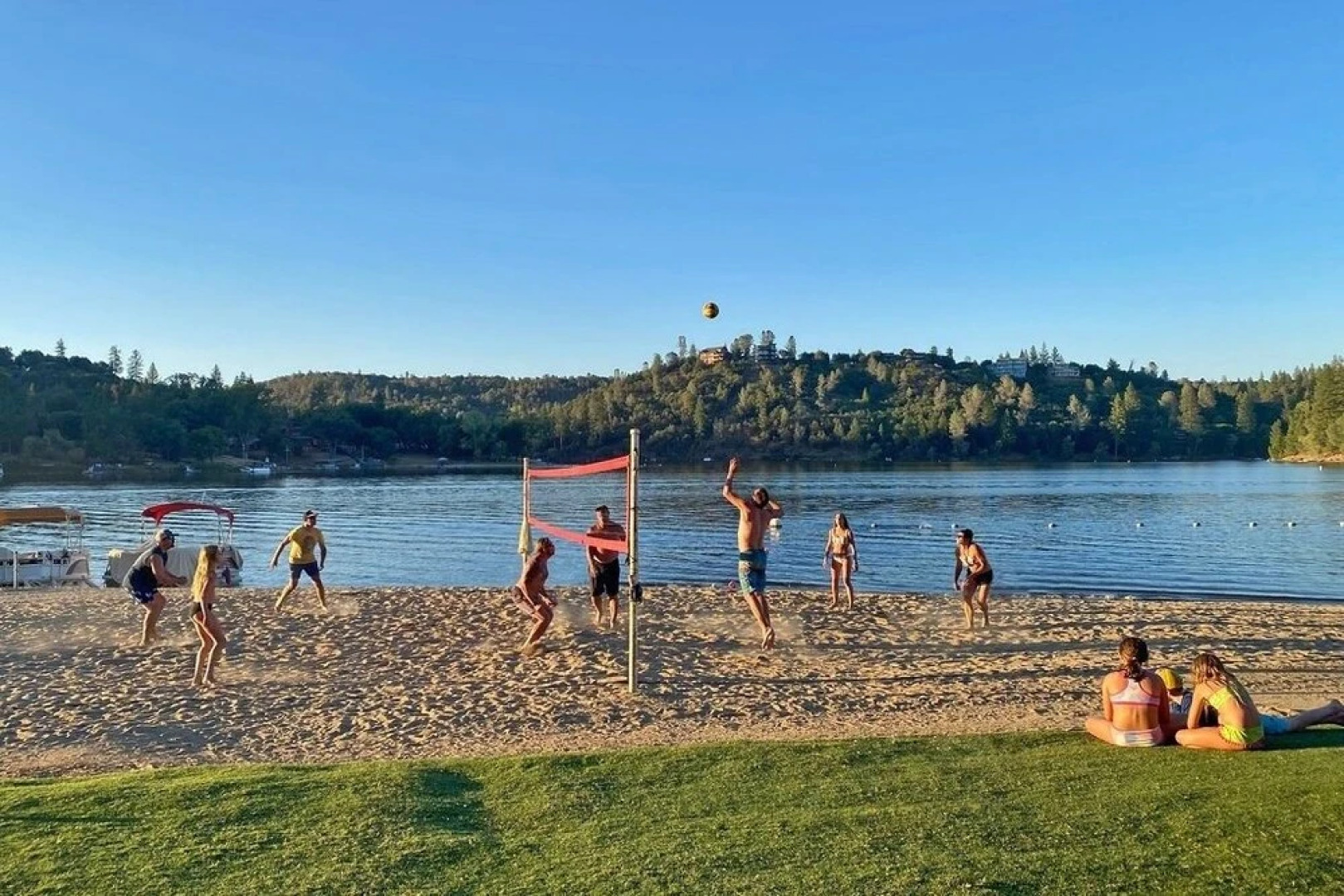 Gnome and Creek Condo - Two Master Suites for a Perfect Couples Yosemite Getaway by Yosemite Region Resorts