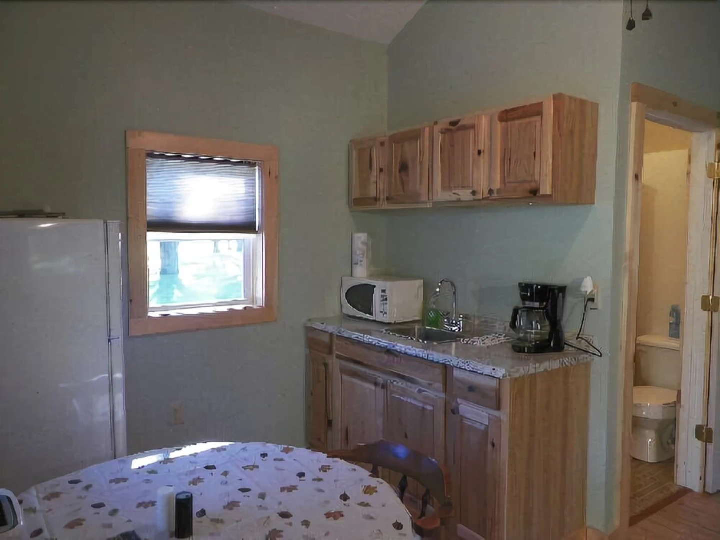 Feeder Creek Lodge and Cabin