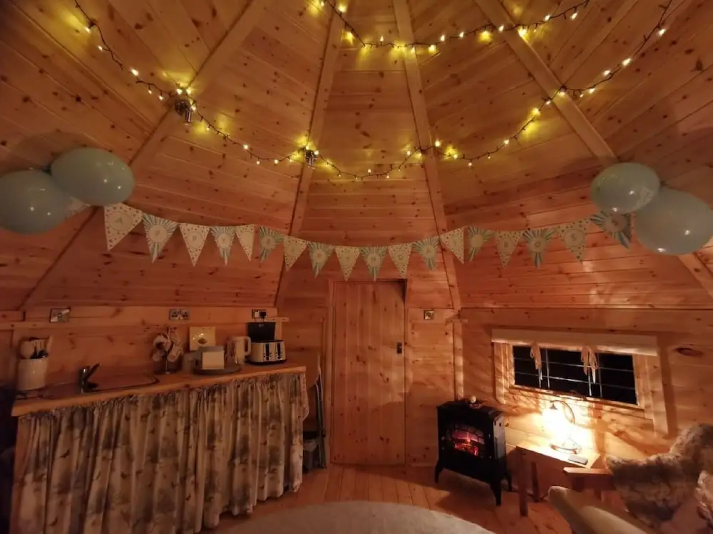 Charming 1-bed Cabin in Gaerwen