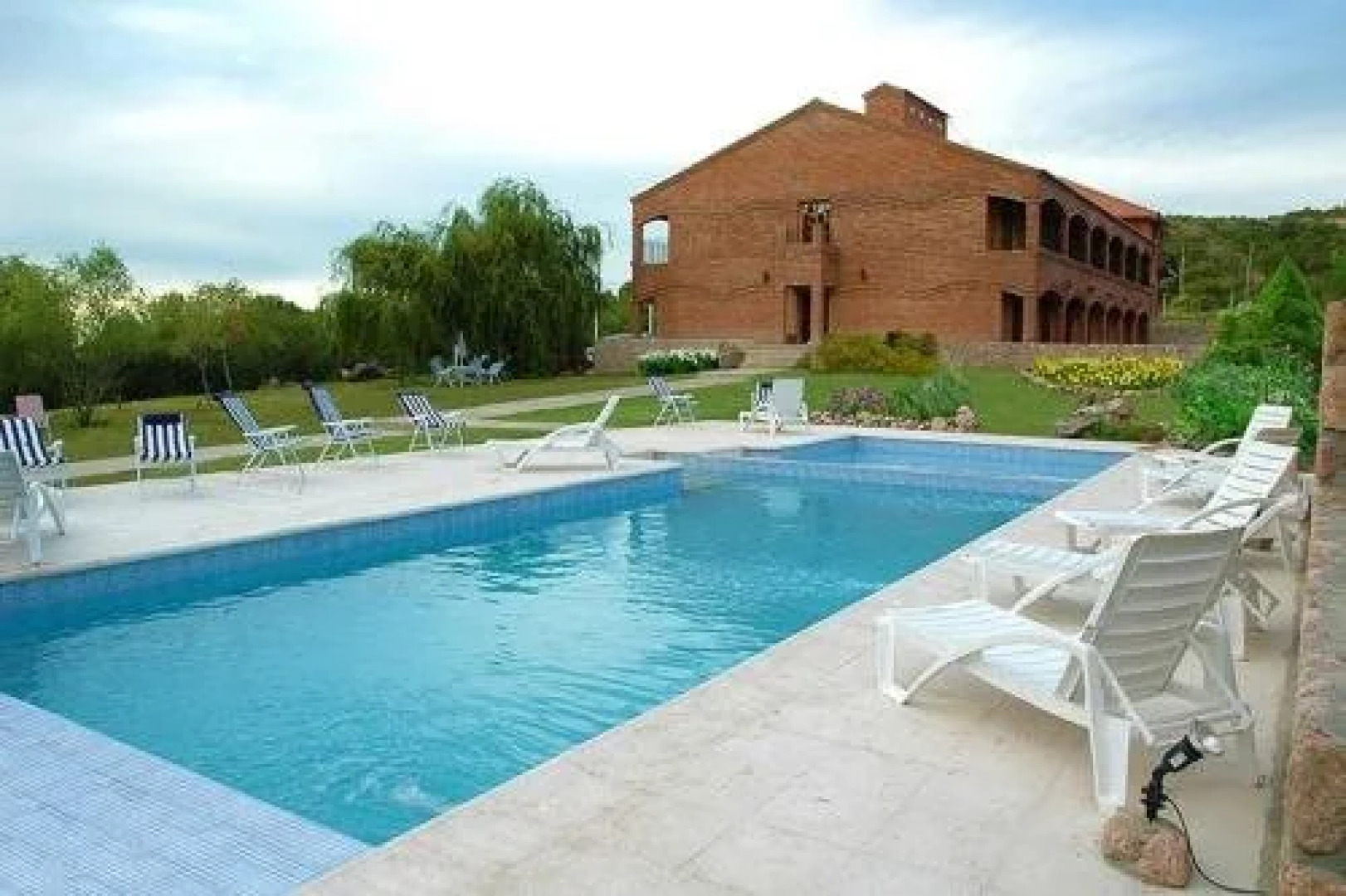 La Barraca Hotel & Resort