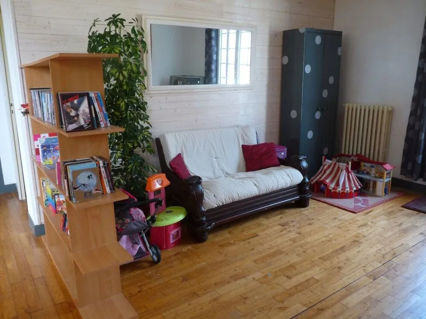 Chambre Rouge et Vin Blanc