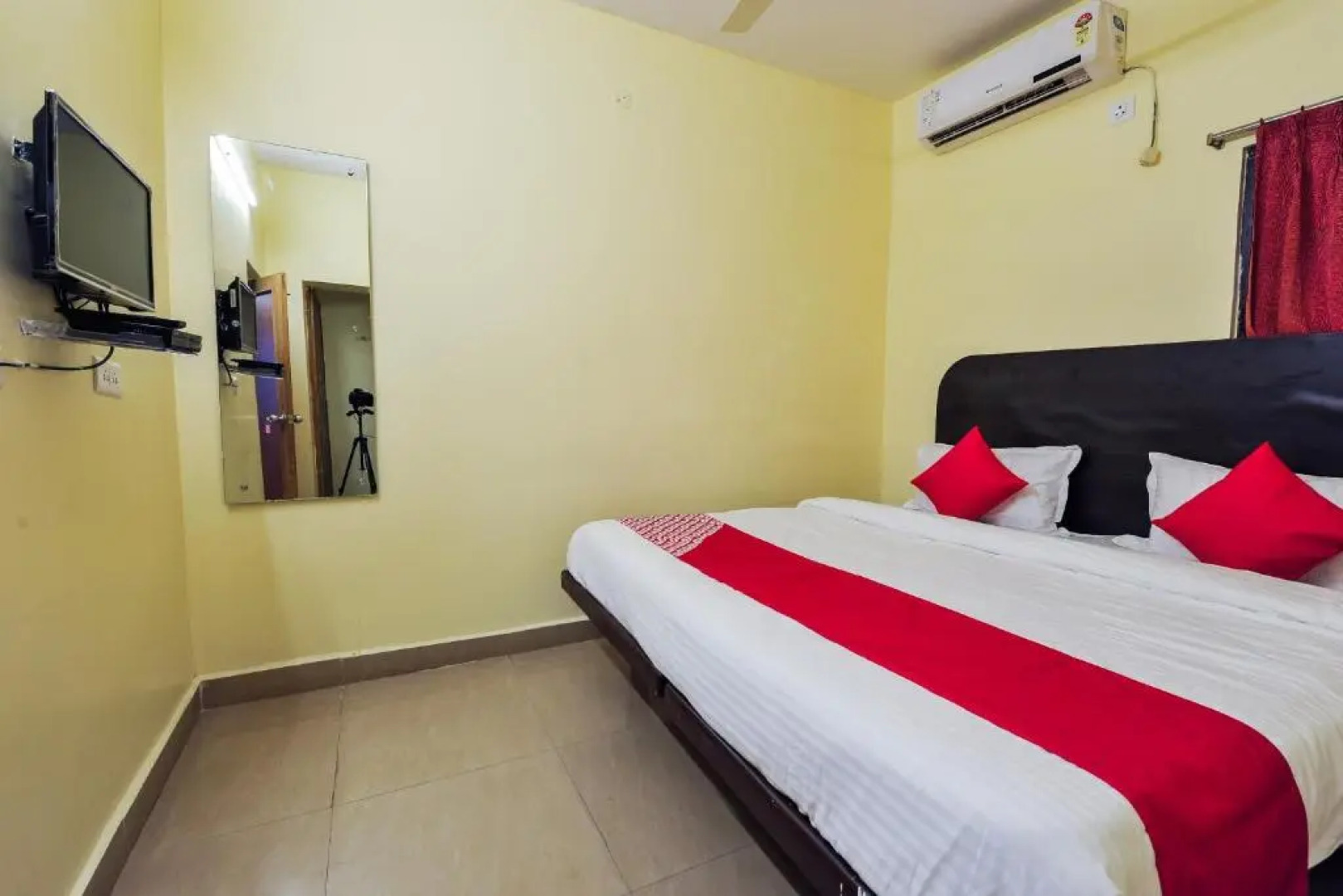 Oyo 23477 New Blue Homes