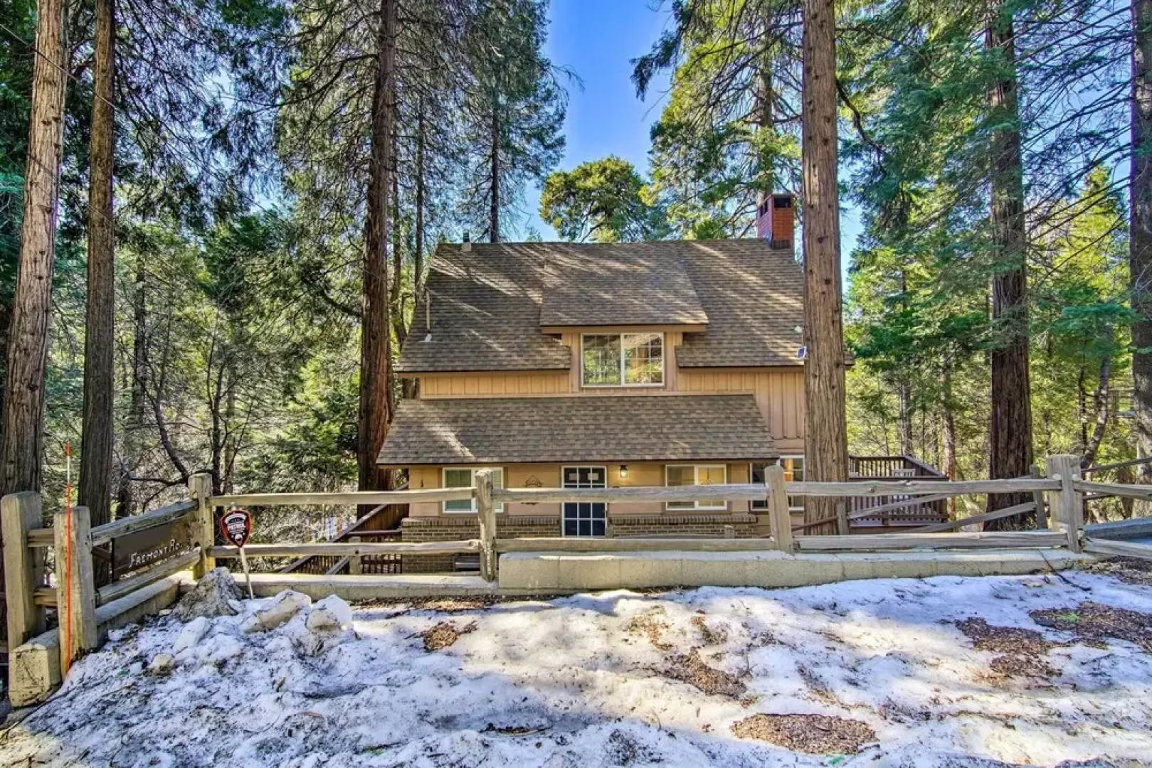 Stunning Getaway in Lake Arrowhead!