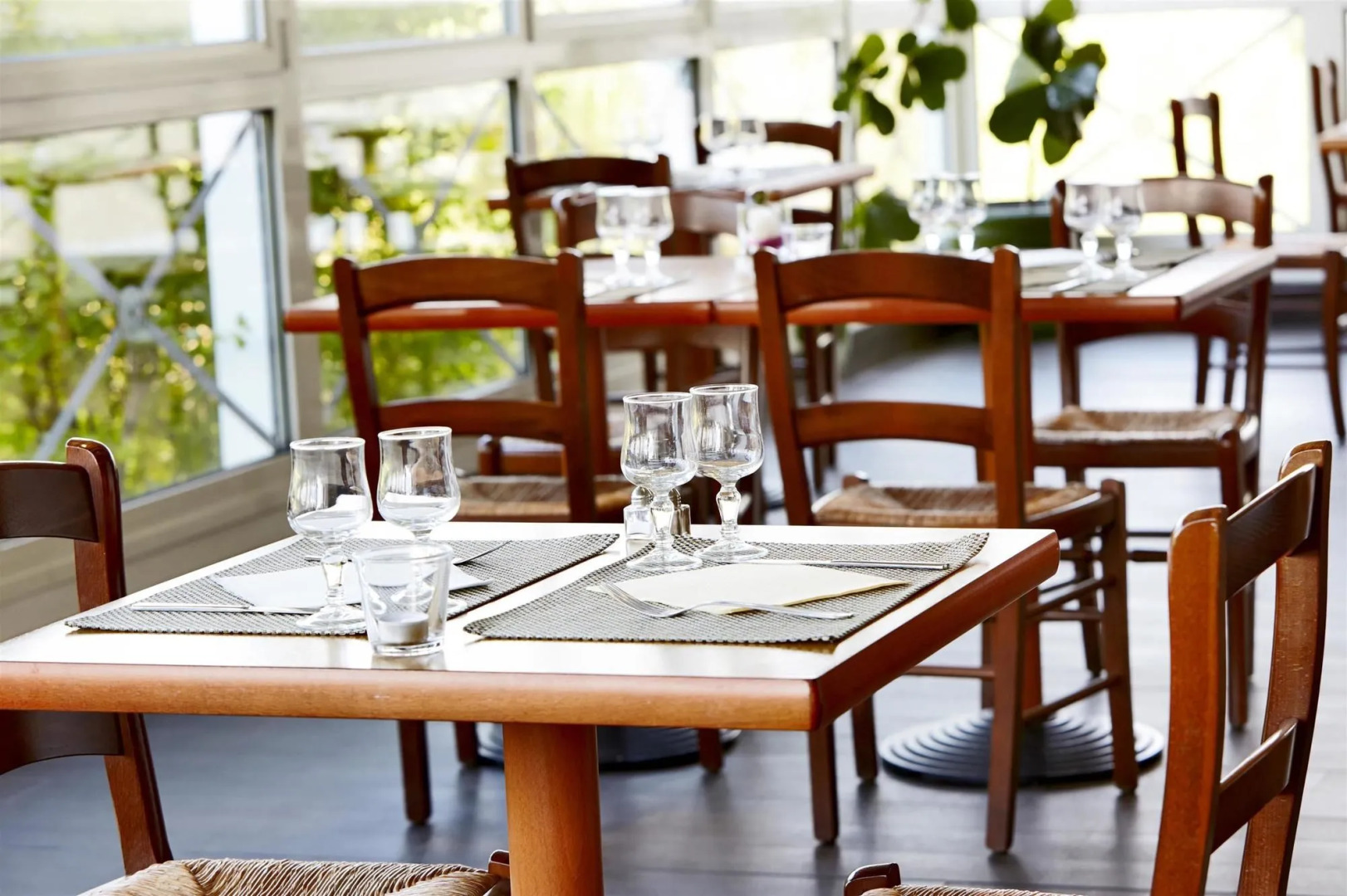 Hôtel, restaurant Kyriad Fréjus