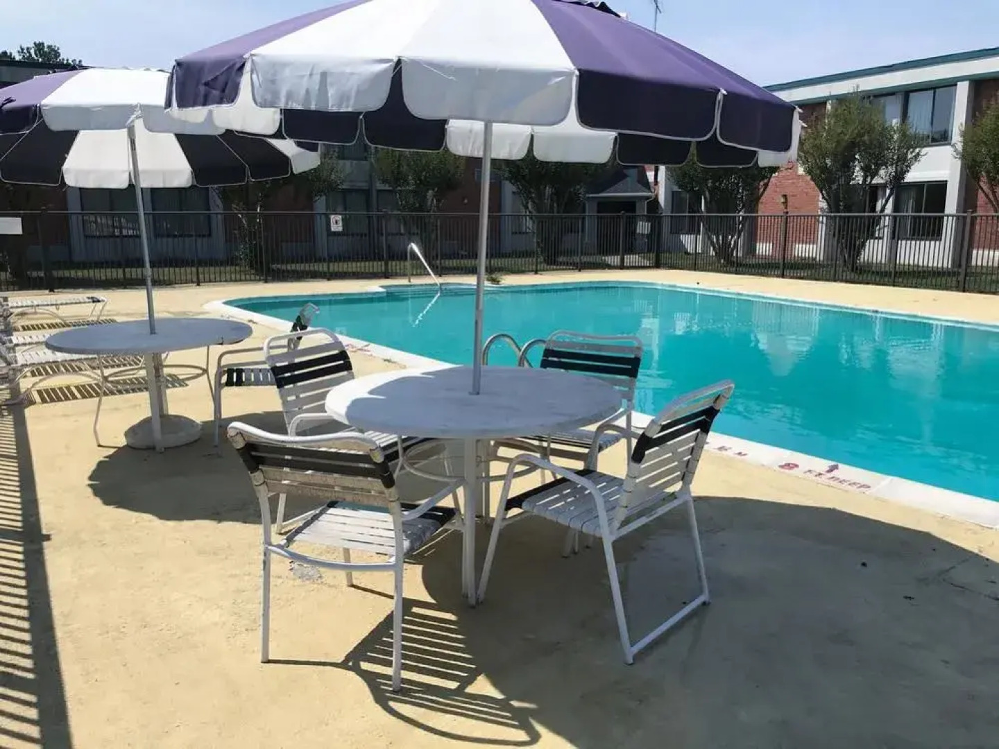 City Studios Inn And Suites