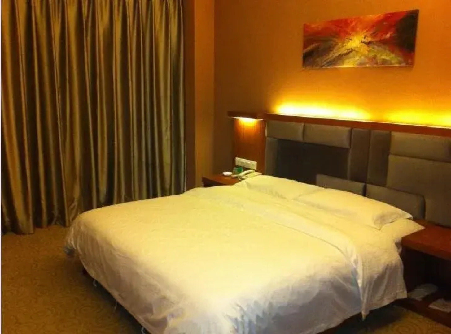 Yijing Holiday Hotel