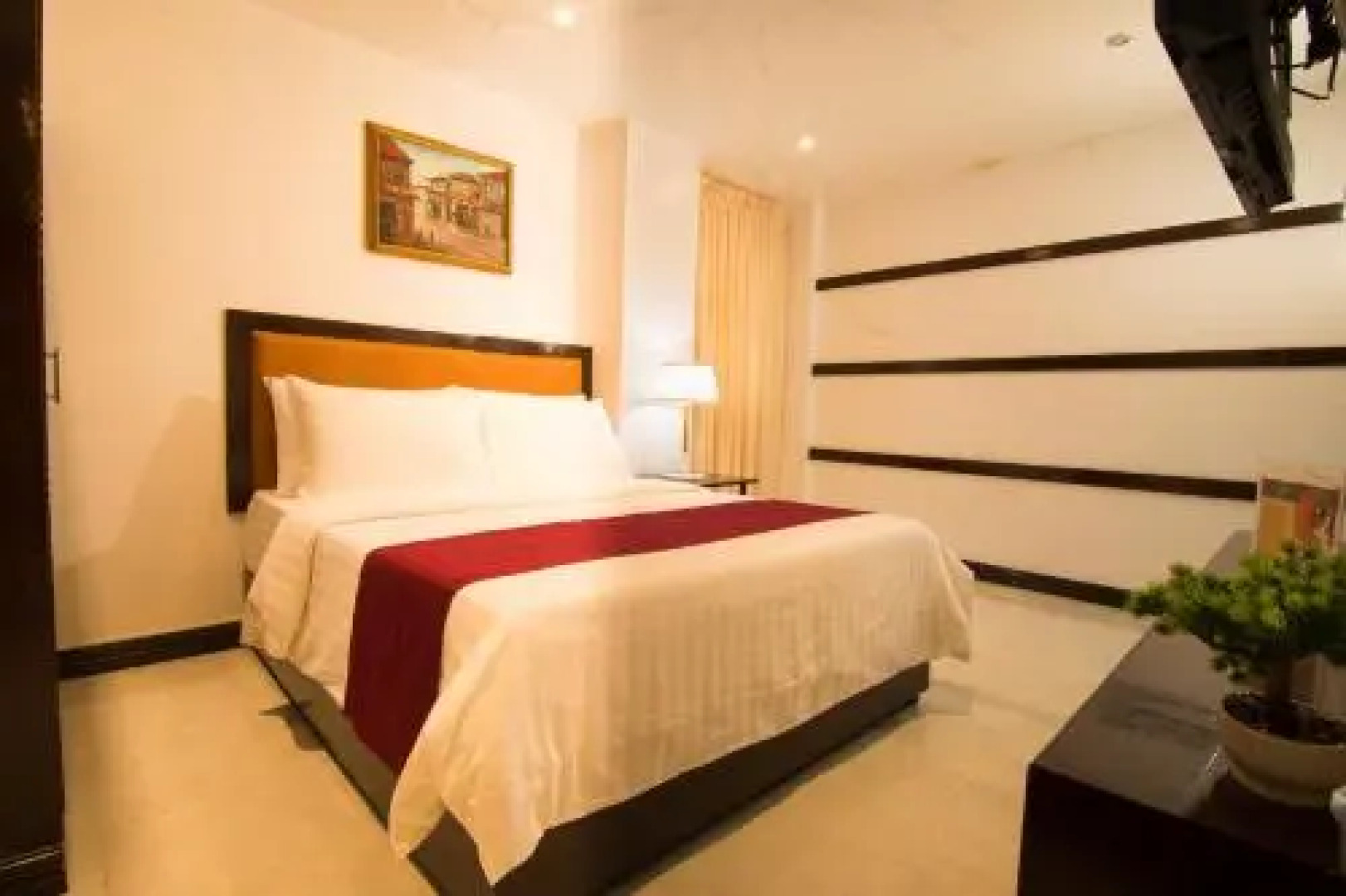 Diamond Hotel And Resto