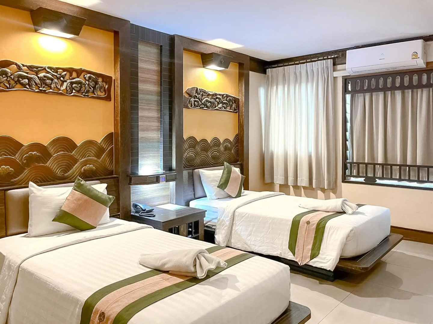 Ruean Phae Royal Park Hotel